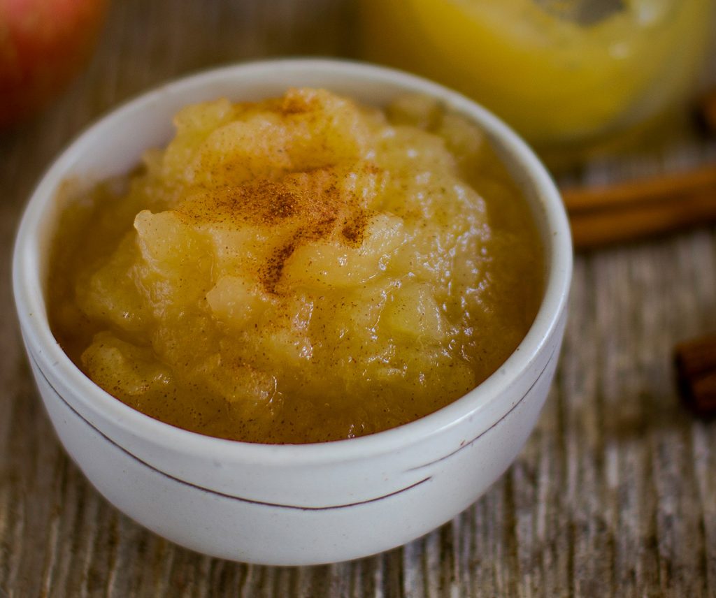 Pairing applesauce with spices