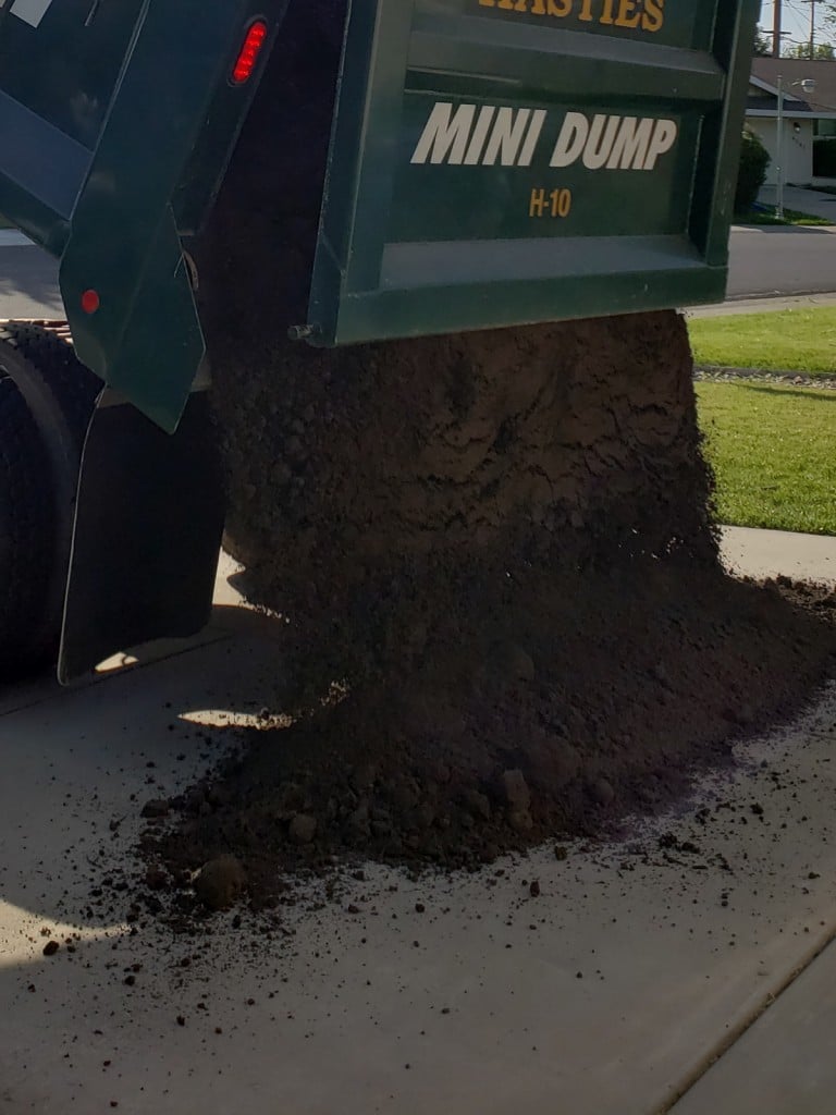 10 cubic yards of premium soil compost mix