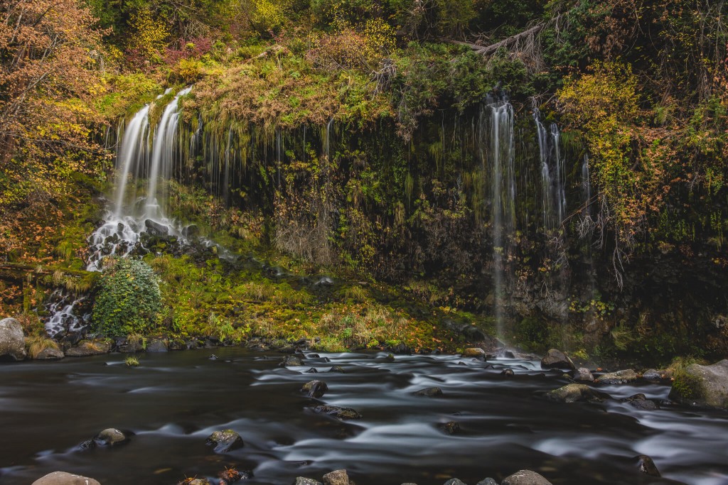 Mossbrae falls dunsmuir siskiyou county hidden gems