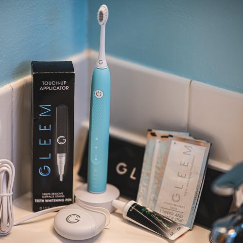 Gleem rechargeable electric toothbrush featured
