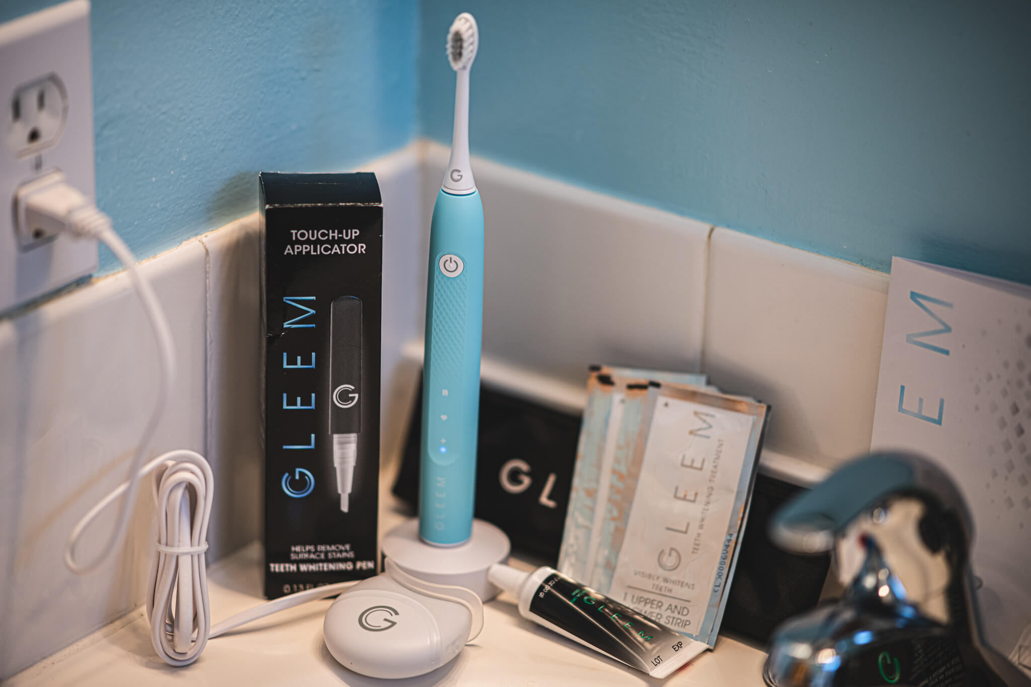 Gleem rechargeable electric toothbrush featured