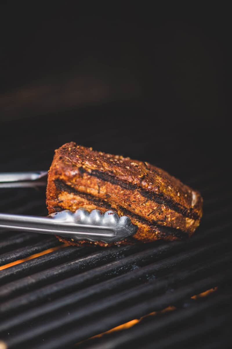 Grilling ahi tuna