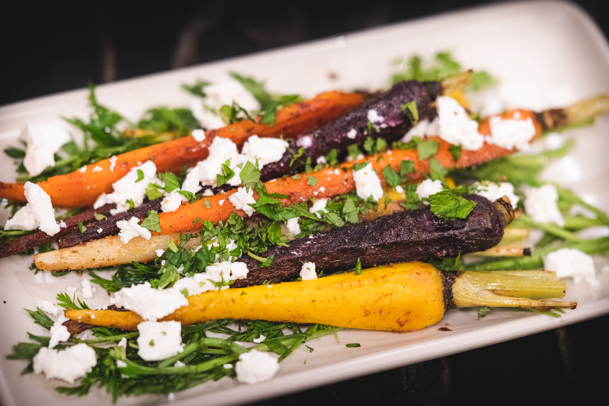 Roasted moroccan carrots featured