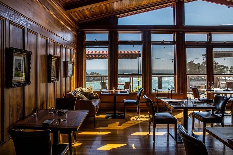 Best restaurants in mendocino, harbor house dining room