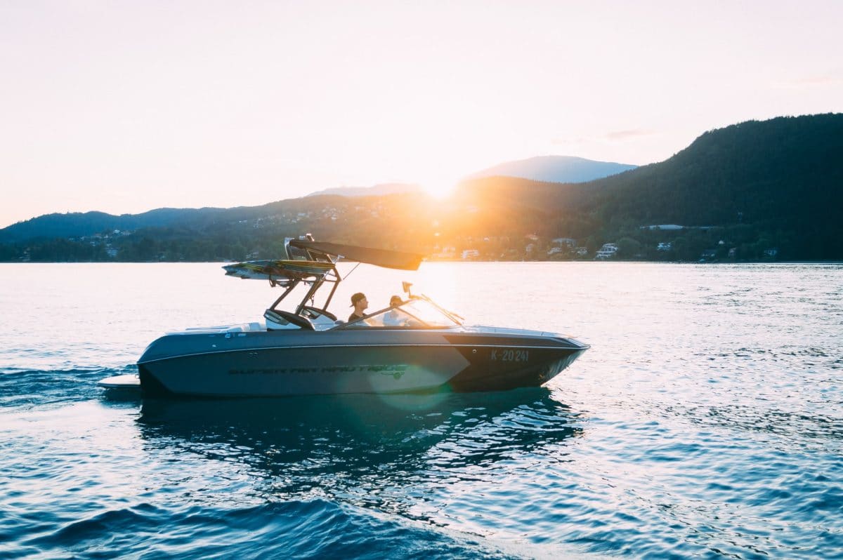 How to find the top boat insurance company