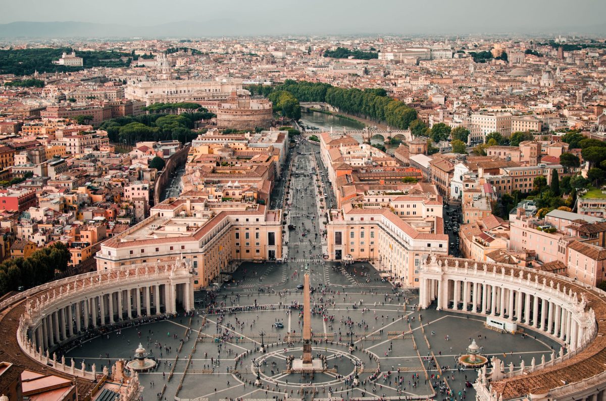 What are some excellent reasons for you to visit the vatican