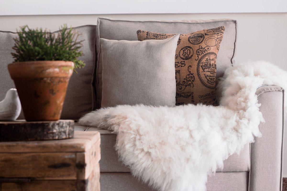 How to add an extra touch of comfort to your living room