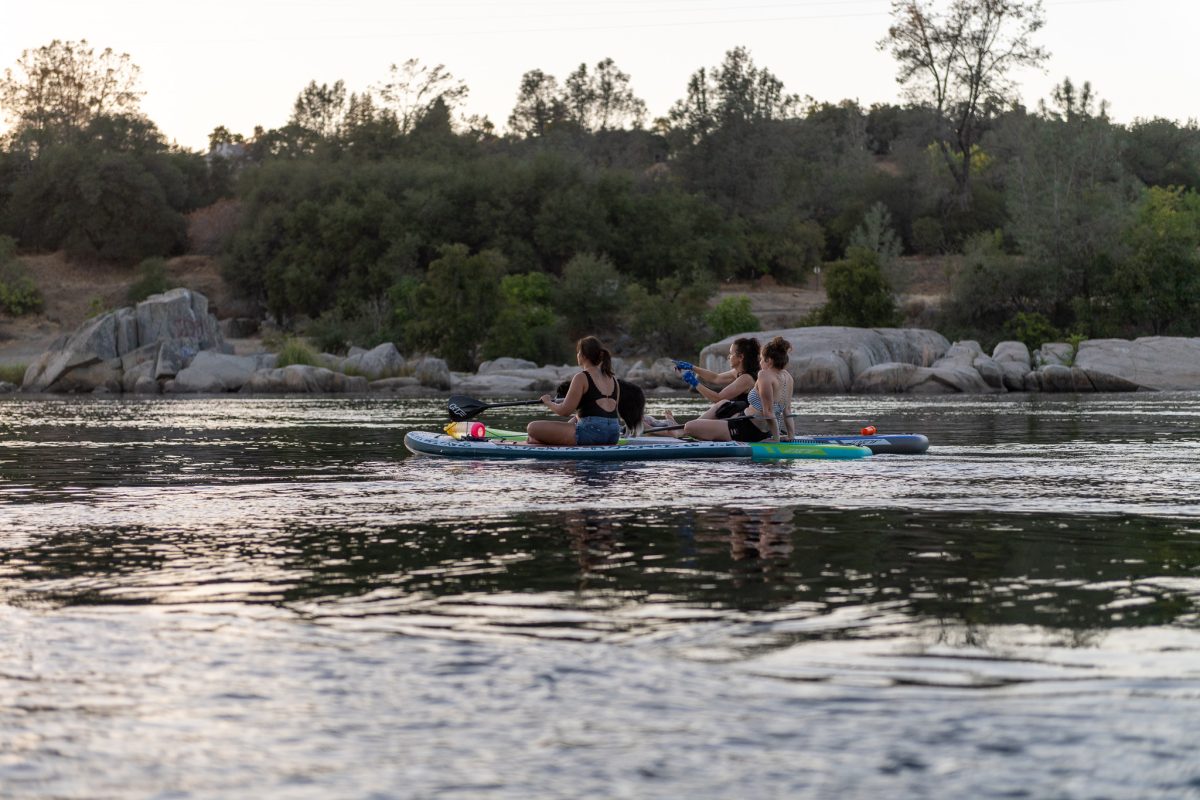 Lake natoma stand up paddleboarding