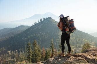 How to choose places to go hiking this summer