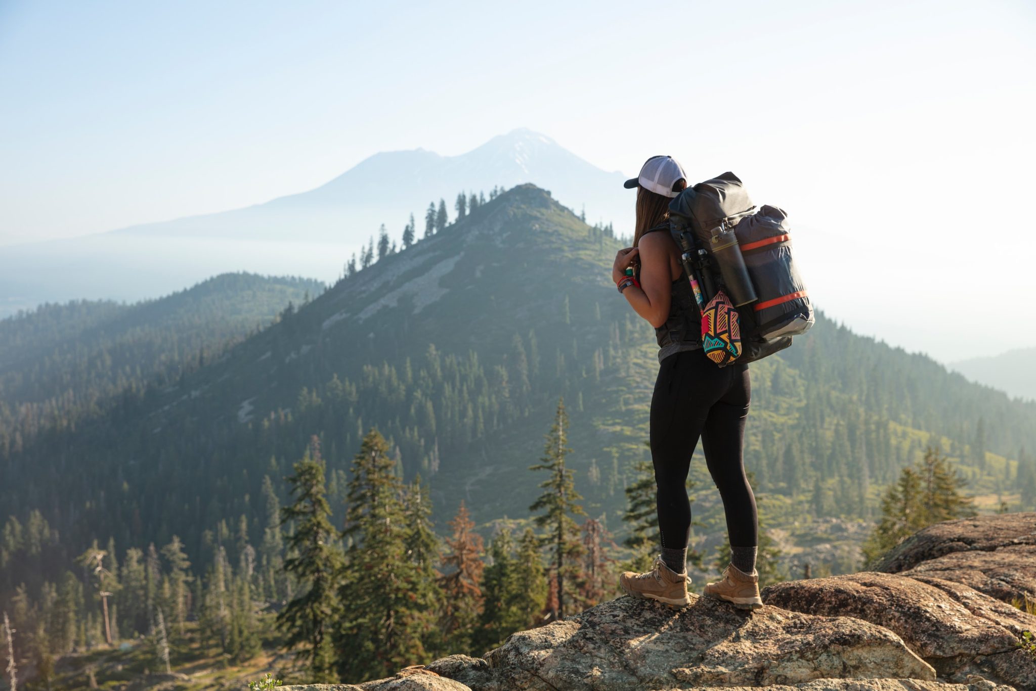 How to choose places to go hiking this summer