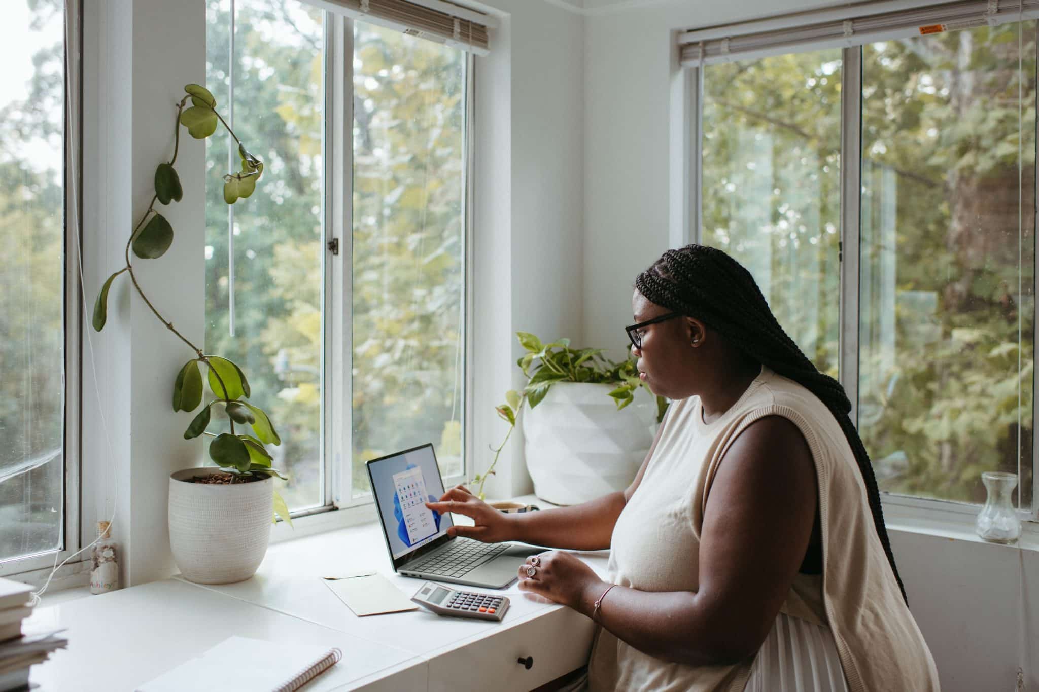 7 online job opportunities for a fulfilling lifestyle and work-life balance