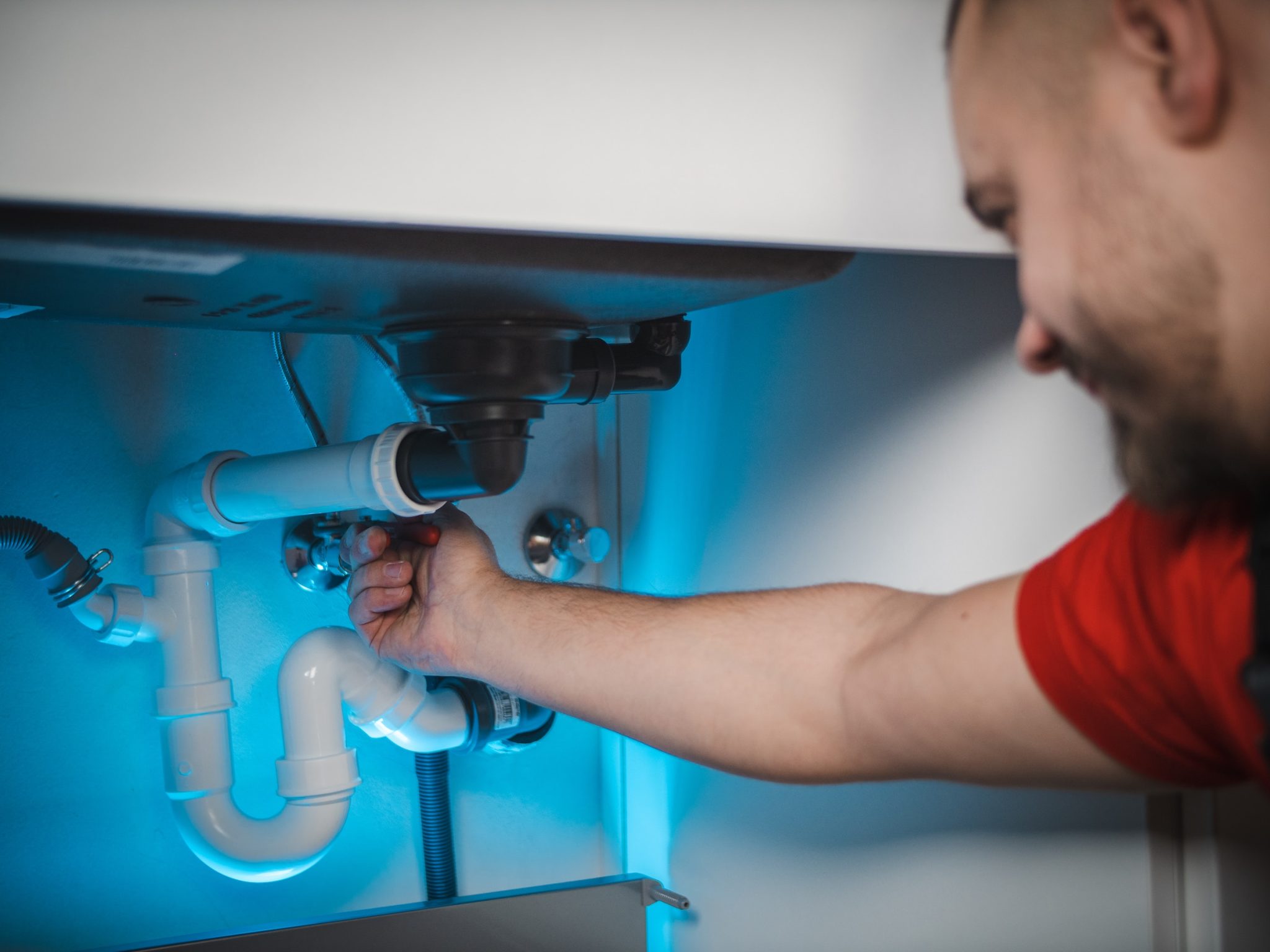 How to detect and fix leaky pipes in your home