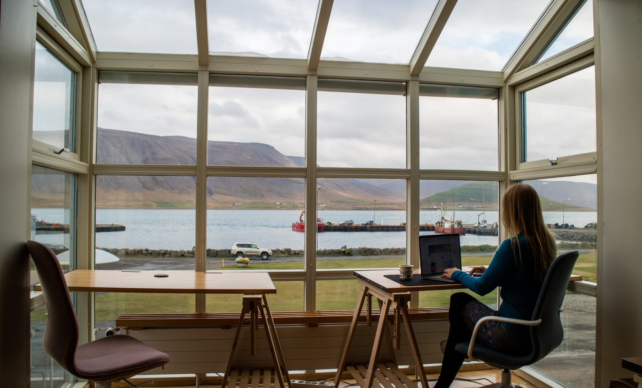 How to find a job that brings enough money and satisfies wanderlust