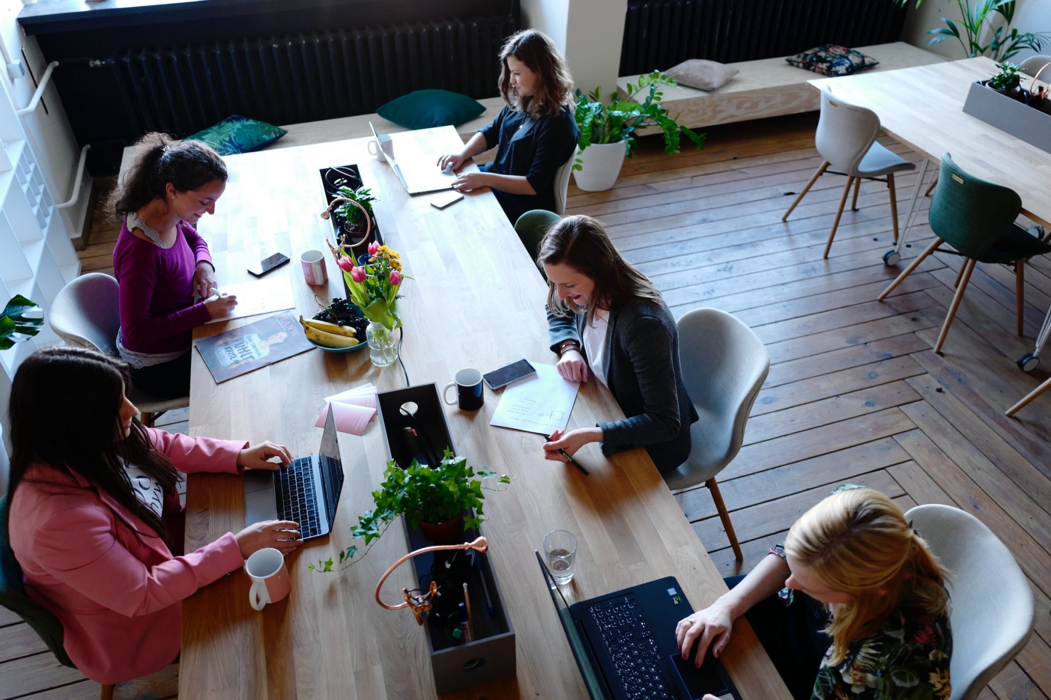 Top reasons to invest in a coworking franchise business