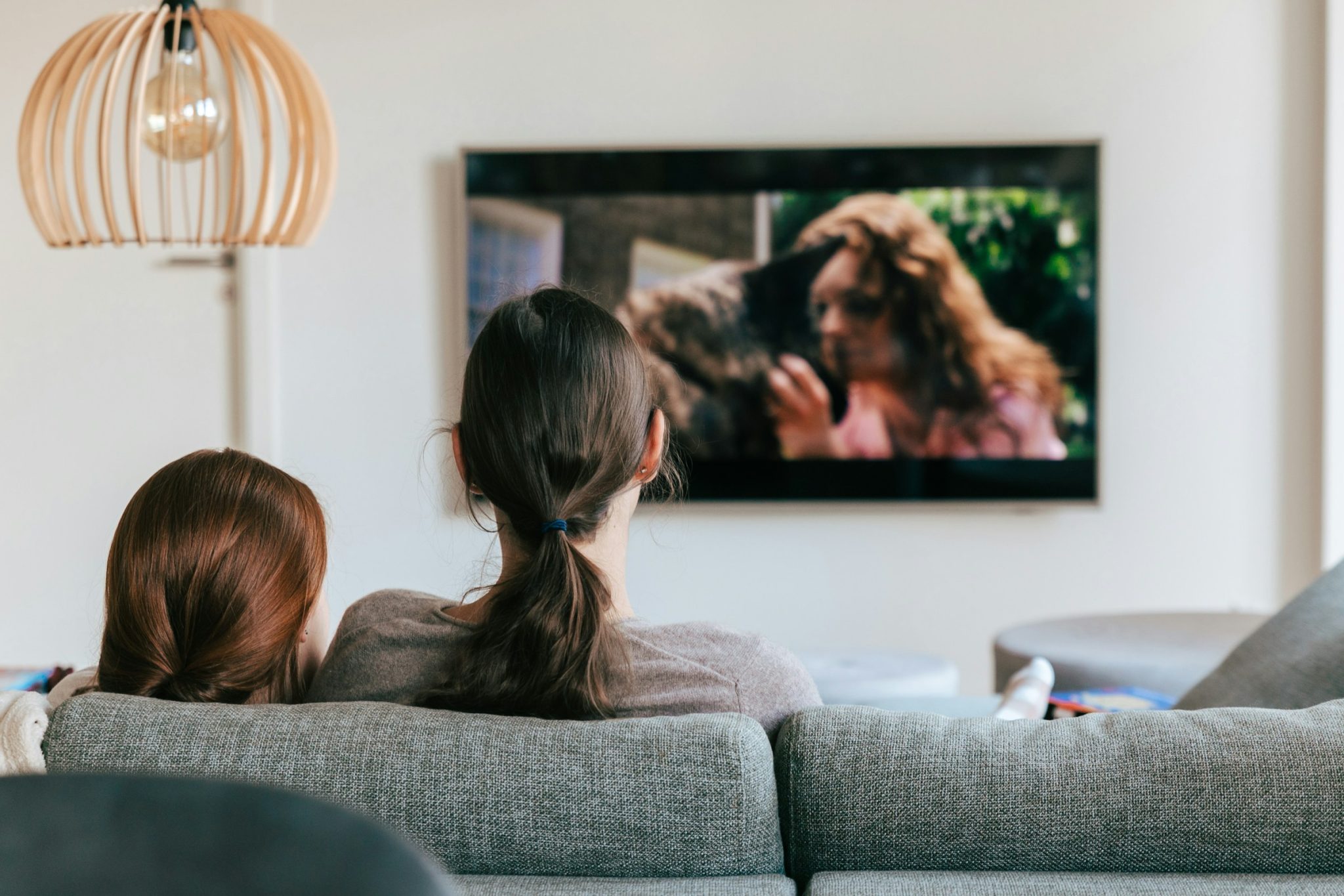 7 tips for memorable family movie nights
