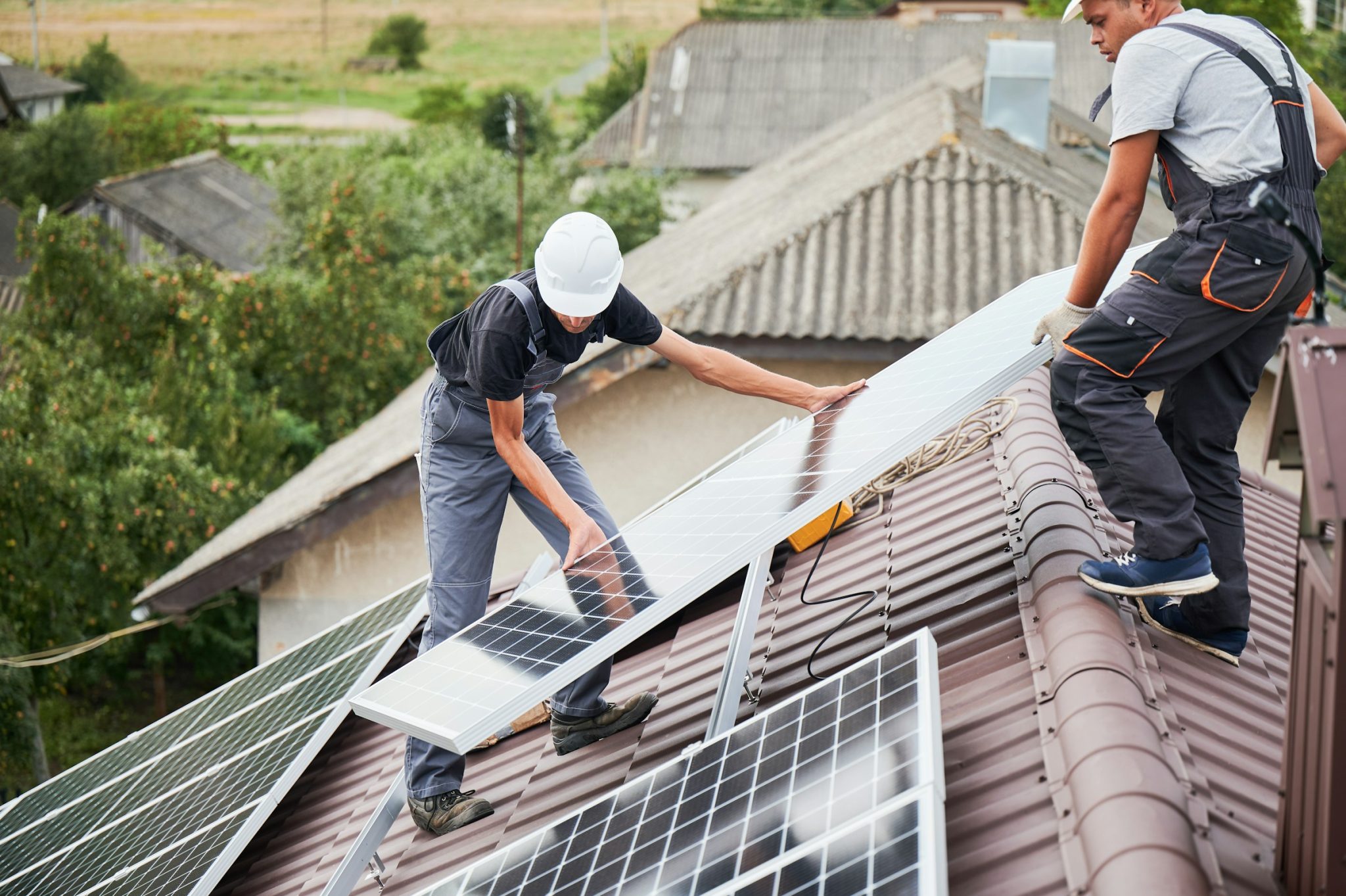 Solar power installation and integration: a practical guide for homeowners