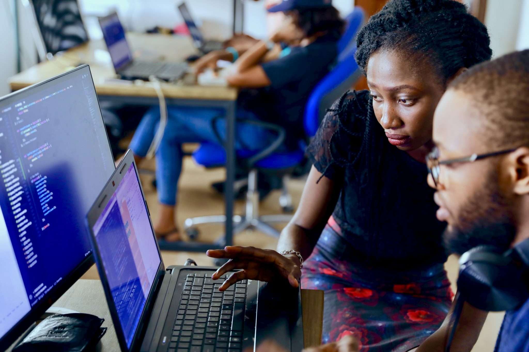 The essential guide to implementing kubernetes technology in your business 1 technology has never been more relevant than it is today. Everybody has a smartphone. Kubernetes is therefore one of the best investments you can make as a business owner. It is an open-source container development and deployment program used by some of the biggest names on the internet, including google and spotify. Containers are software packages that contain all of the elements required for them to run in any environment. They are a simple way to build, test, and run software applications on one server. This post will offer a guide that you can use to incorporate kubernetes in your business’s operations.