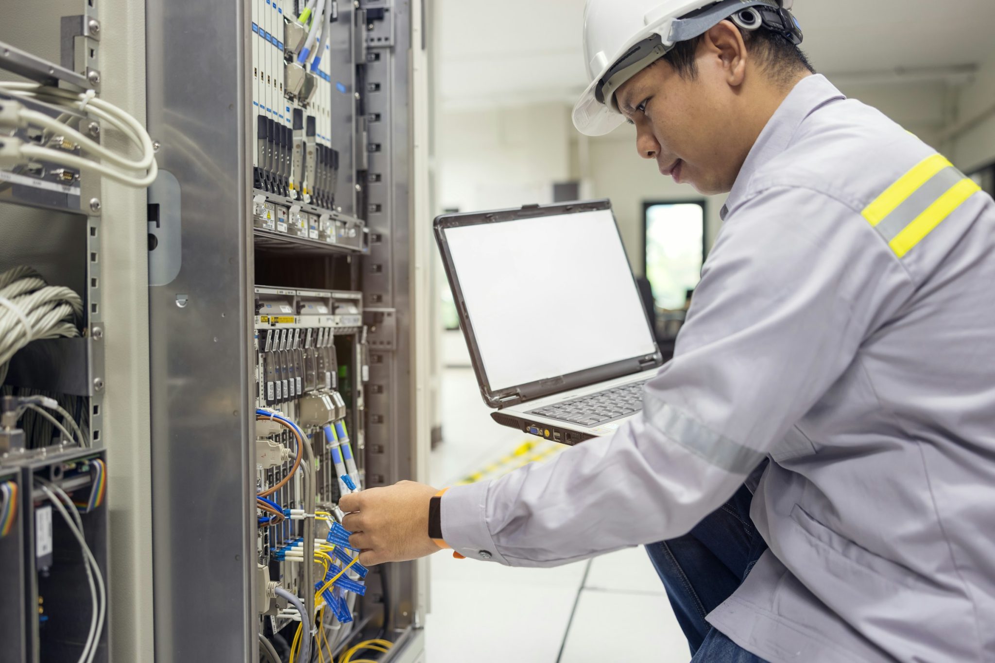 The ultimate guide to ensuring optimal performance in data centers