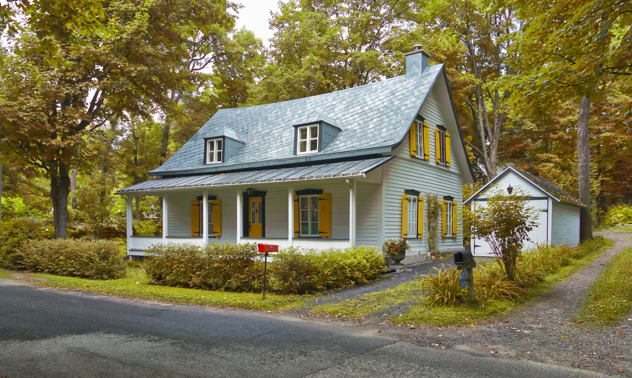 How to identify signs your roof needs repair