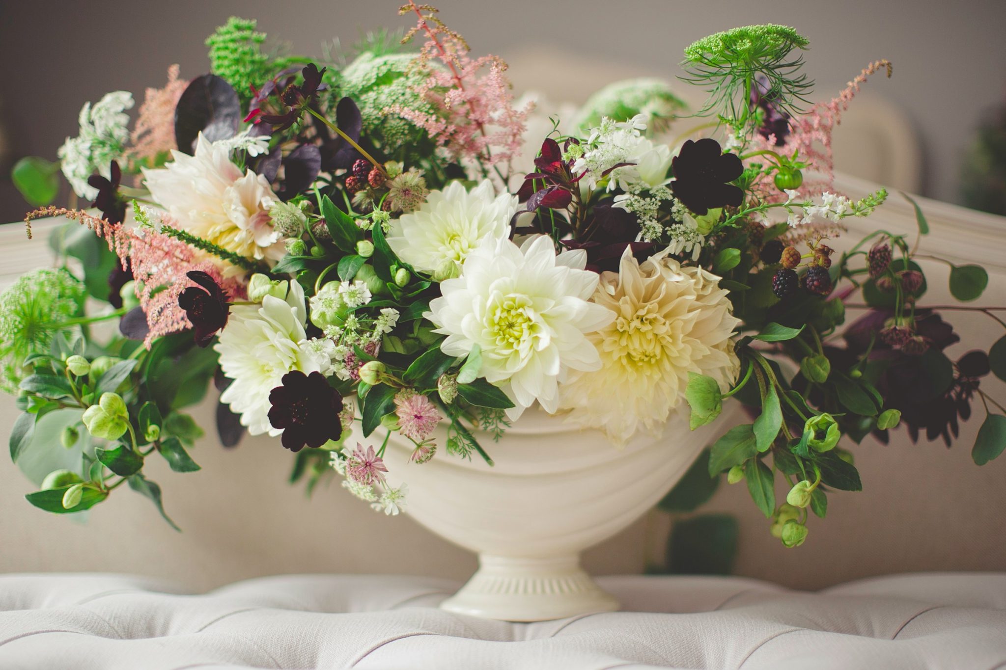 Transforming spaces: how to select decorative flower vases