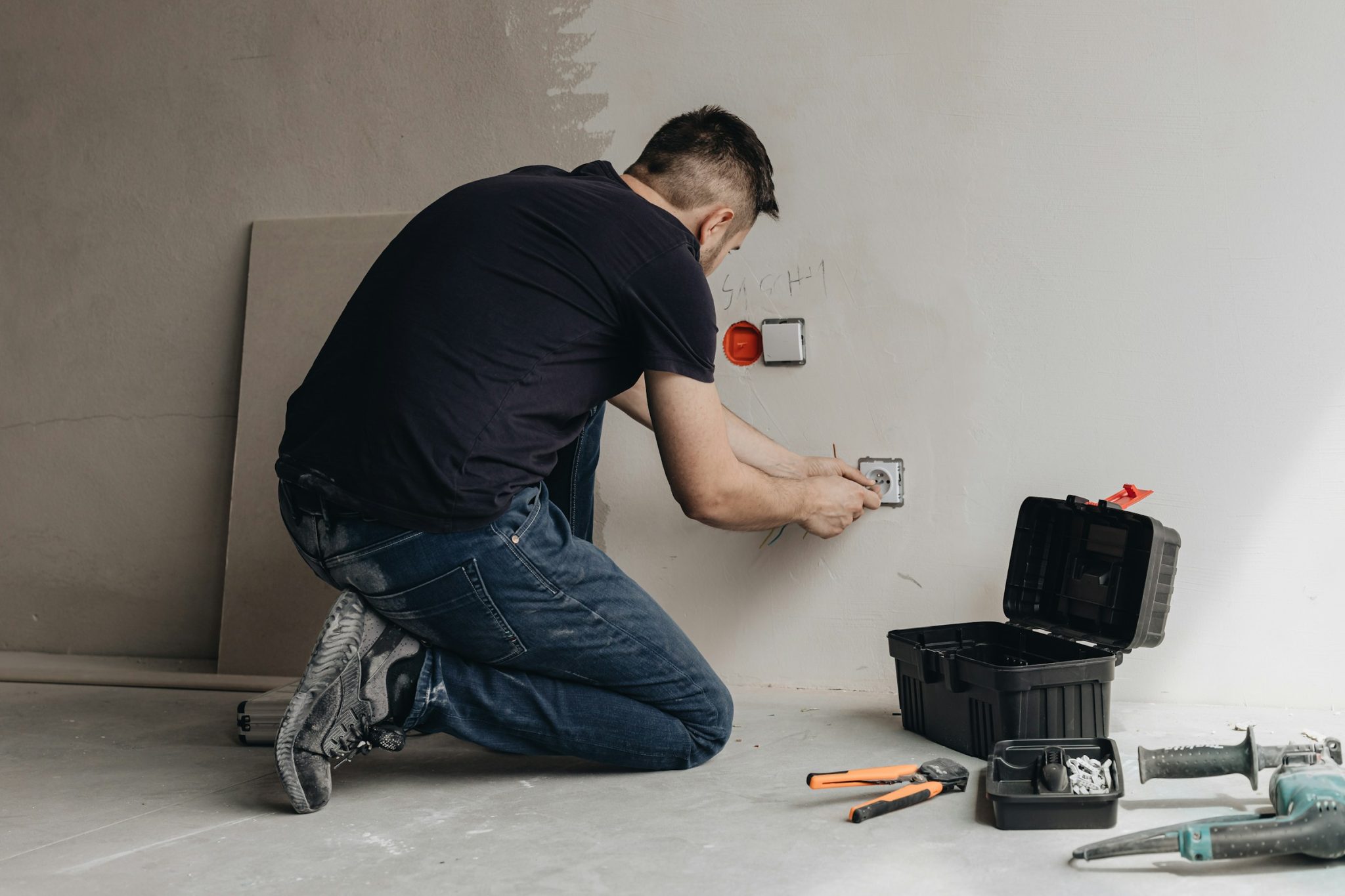 Common house issues and how professionals can help you solve them