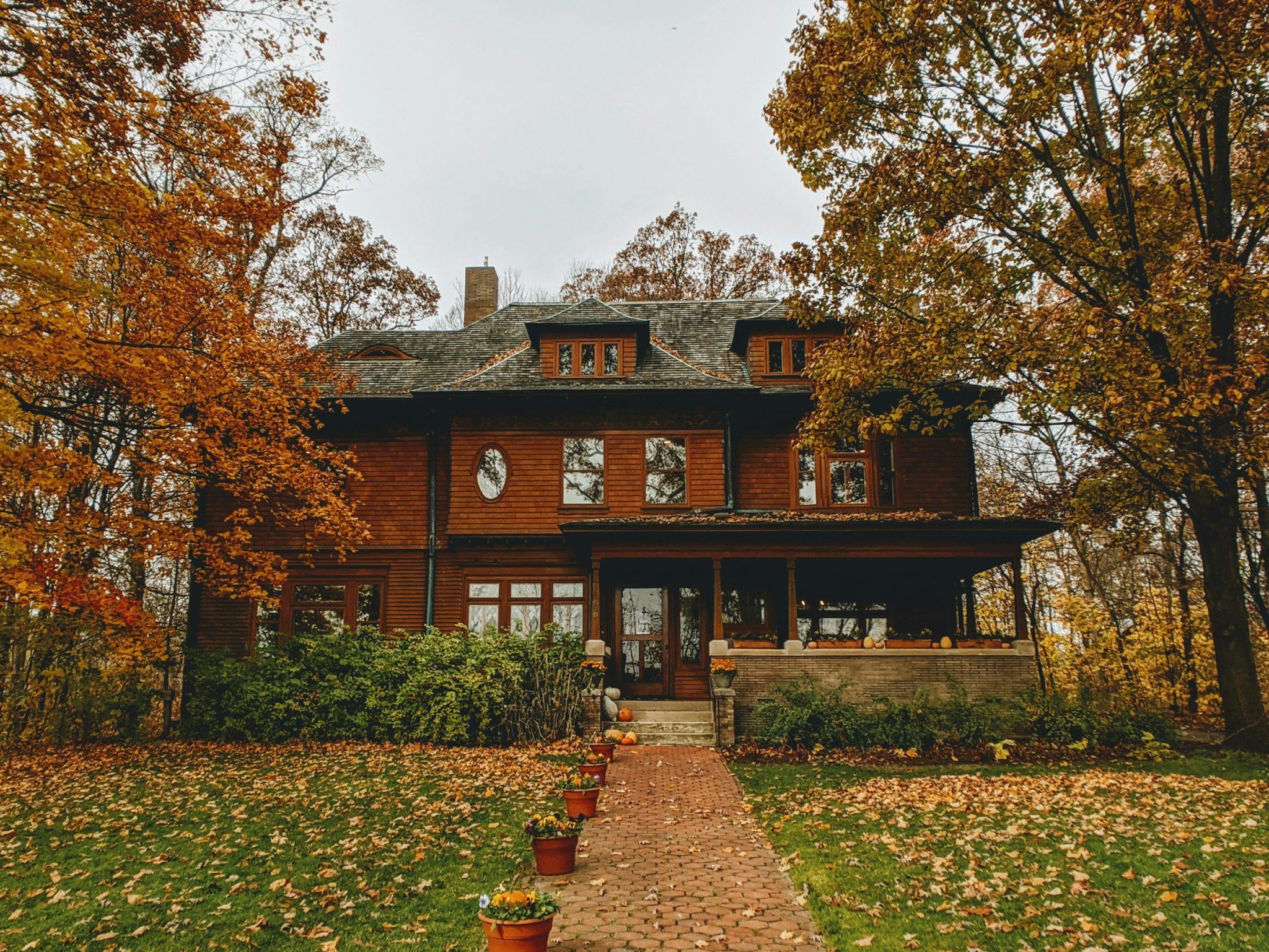 Finding a roofing specialist: 6 easy steps you need to follow Finding a roofing specialist: 6 easy steps you need to follow