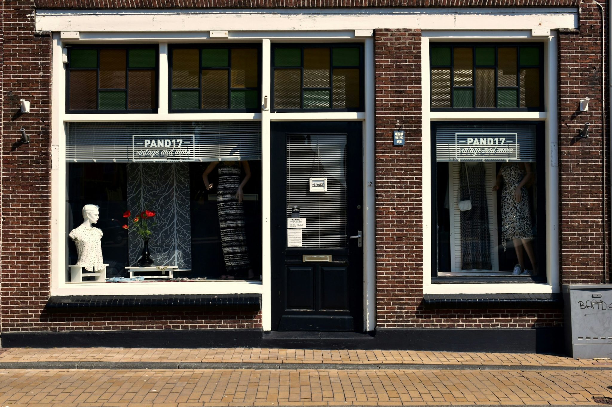 How to choose the right locks for your commercial building?