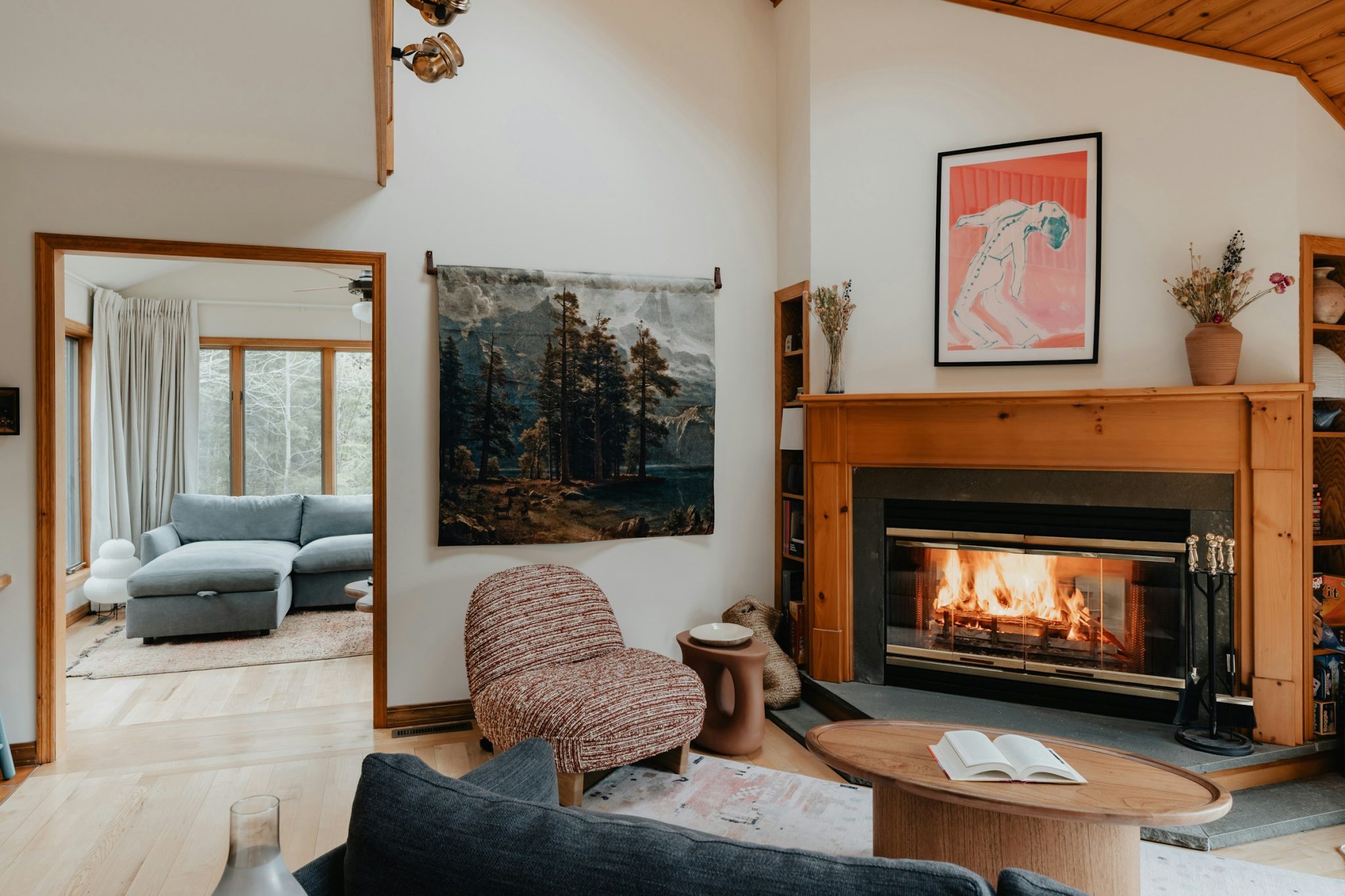 How much does it cost to run a gas fireplace per hour?