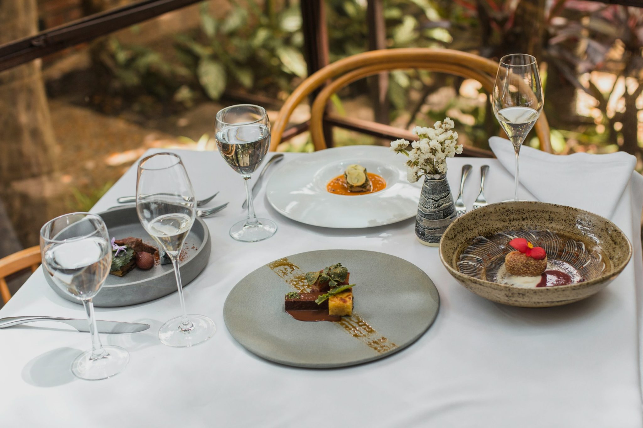 Finding the perfect restaurant for your vacation: 4 crucial tips