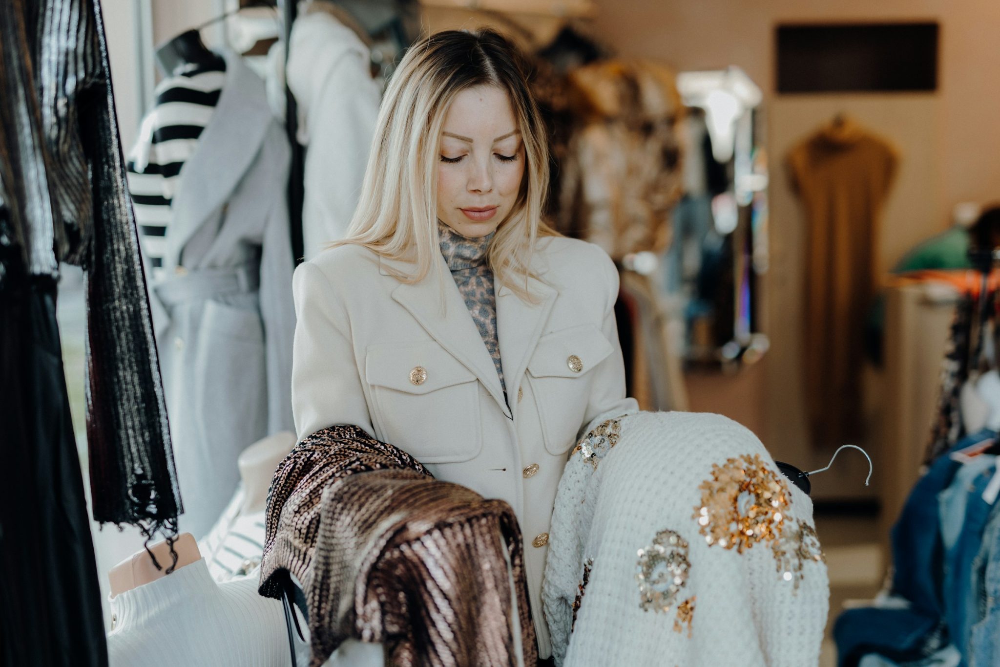 Building a luxury wardrobe that is both timeless and unique for dating in elite circles