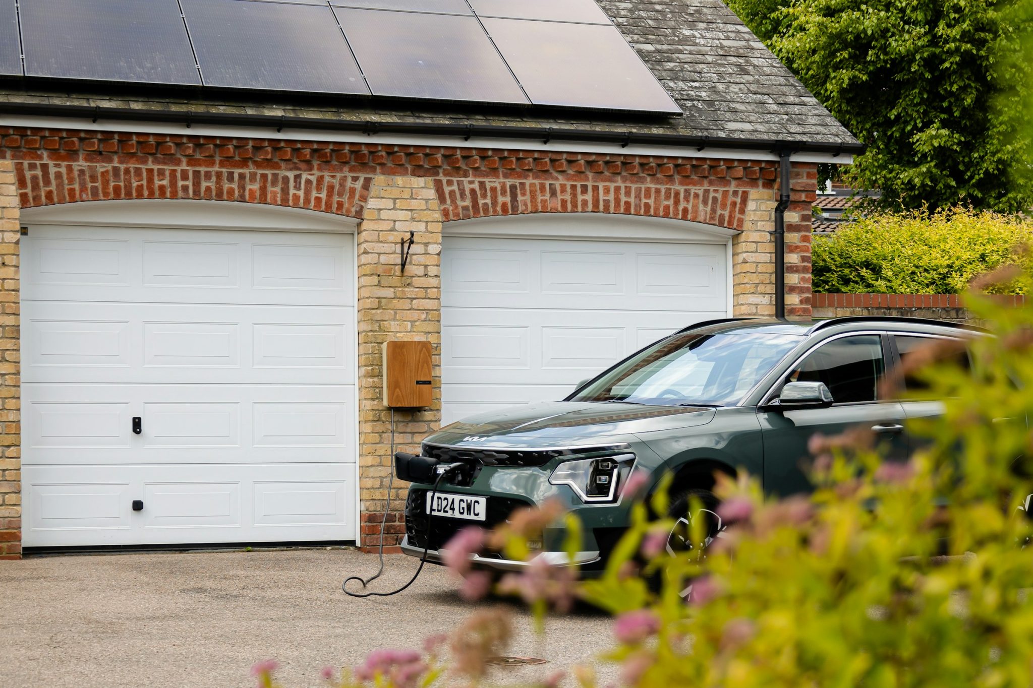 How wireless charging is changing ev battery design