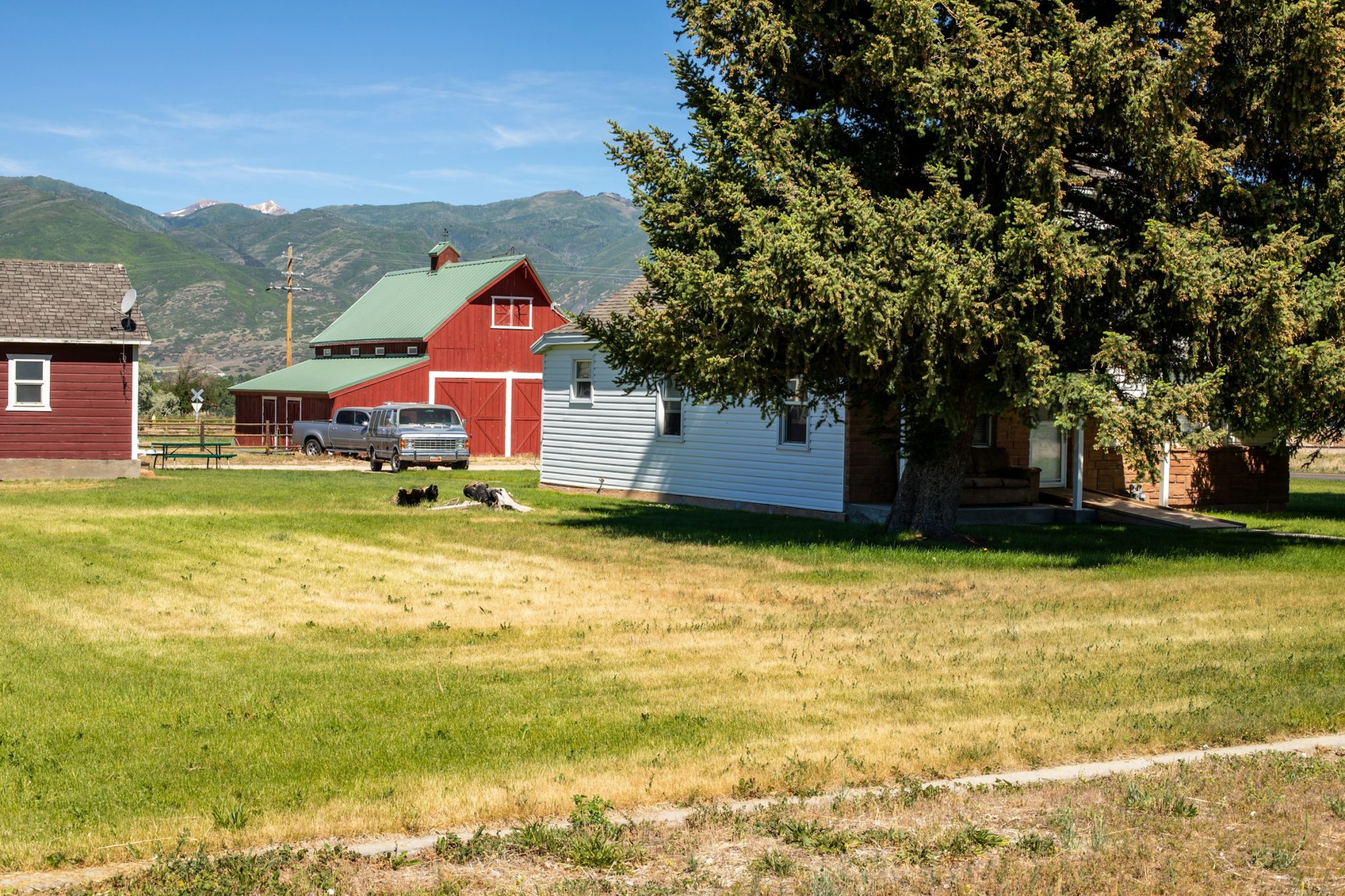 Simple steps to purchasing metal garage kits online in canada for any property