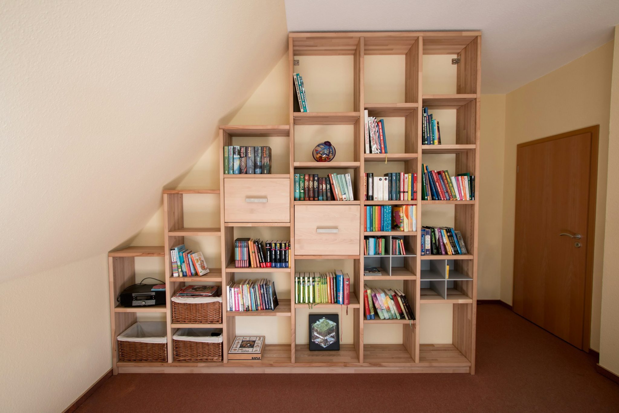 Maximizing shelf space for your expanding book collection