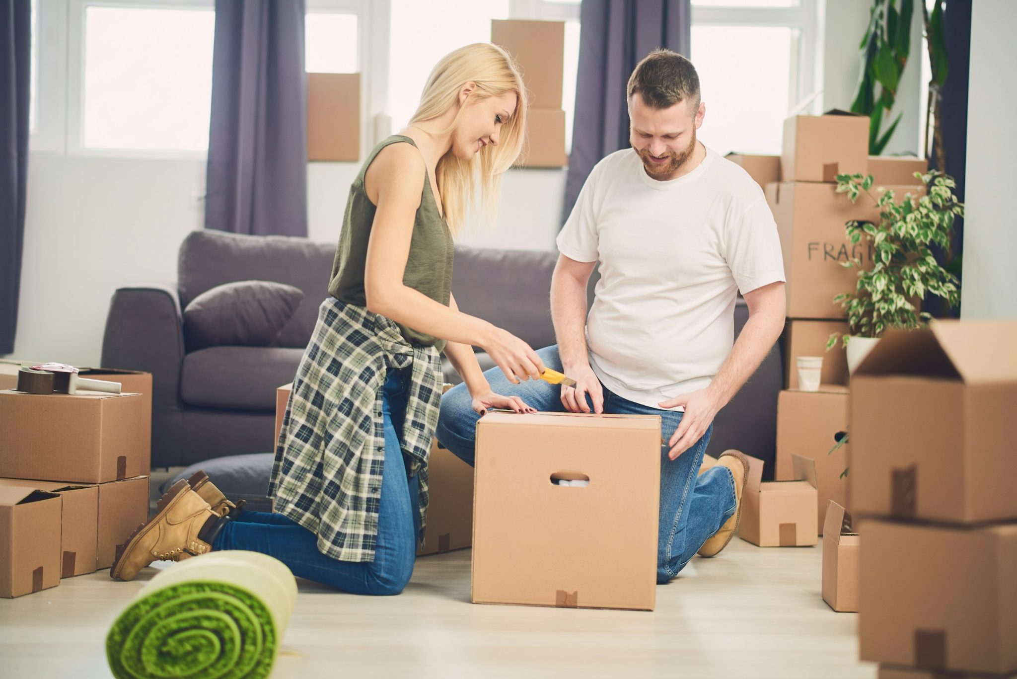 Local moving company vs national chains: which one to choose?