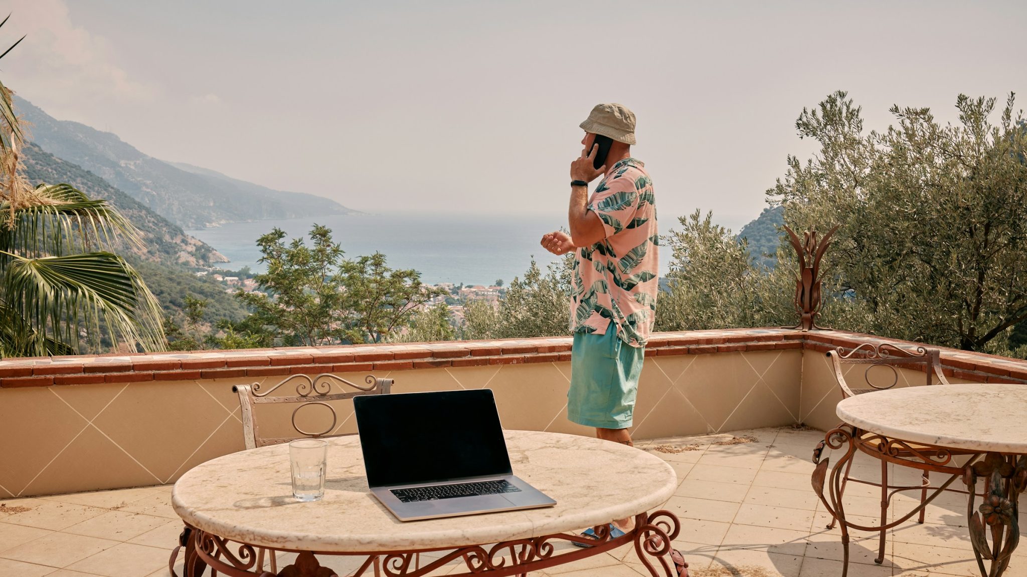 Why do people love travel-based careers? Here’s how to pick the right one for you