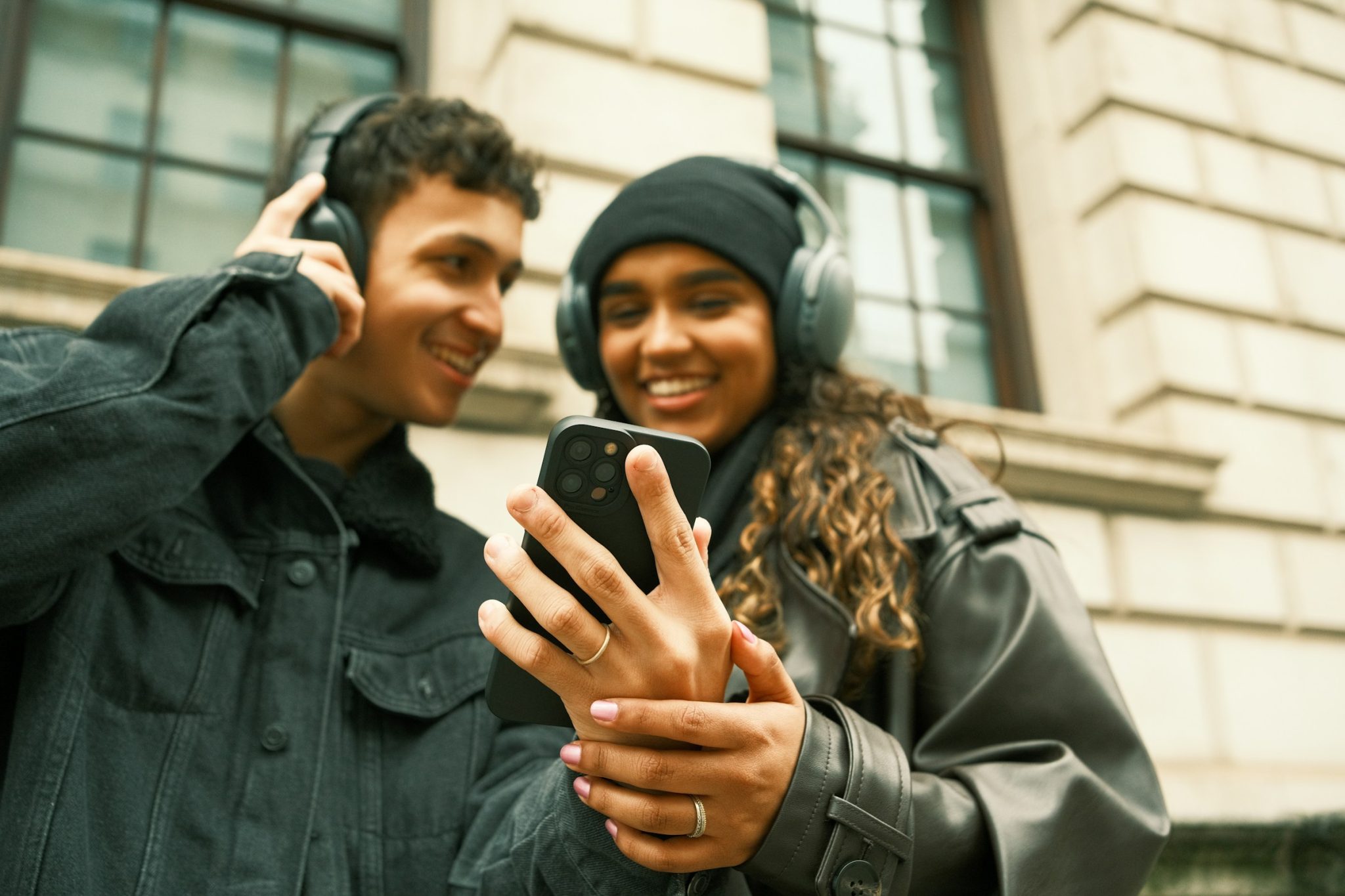 How to brighten up your long-distance best friend's day