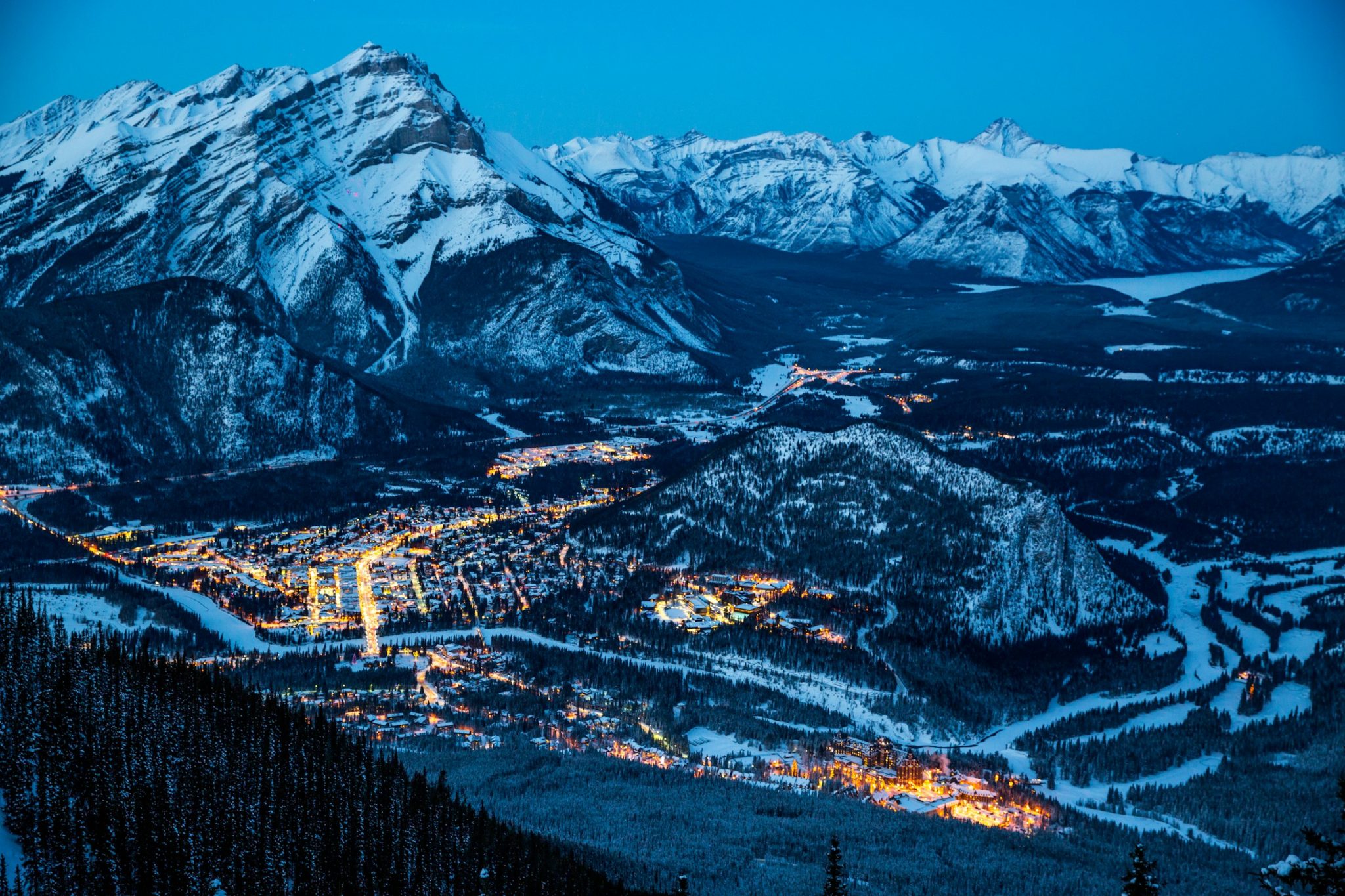 How to prepare for canada’s unique weather and terrain on your next holiday