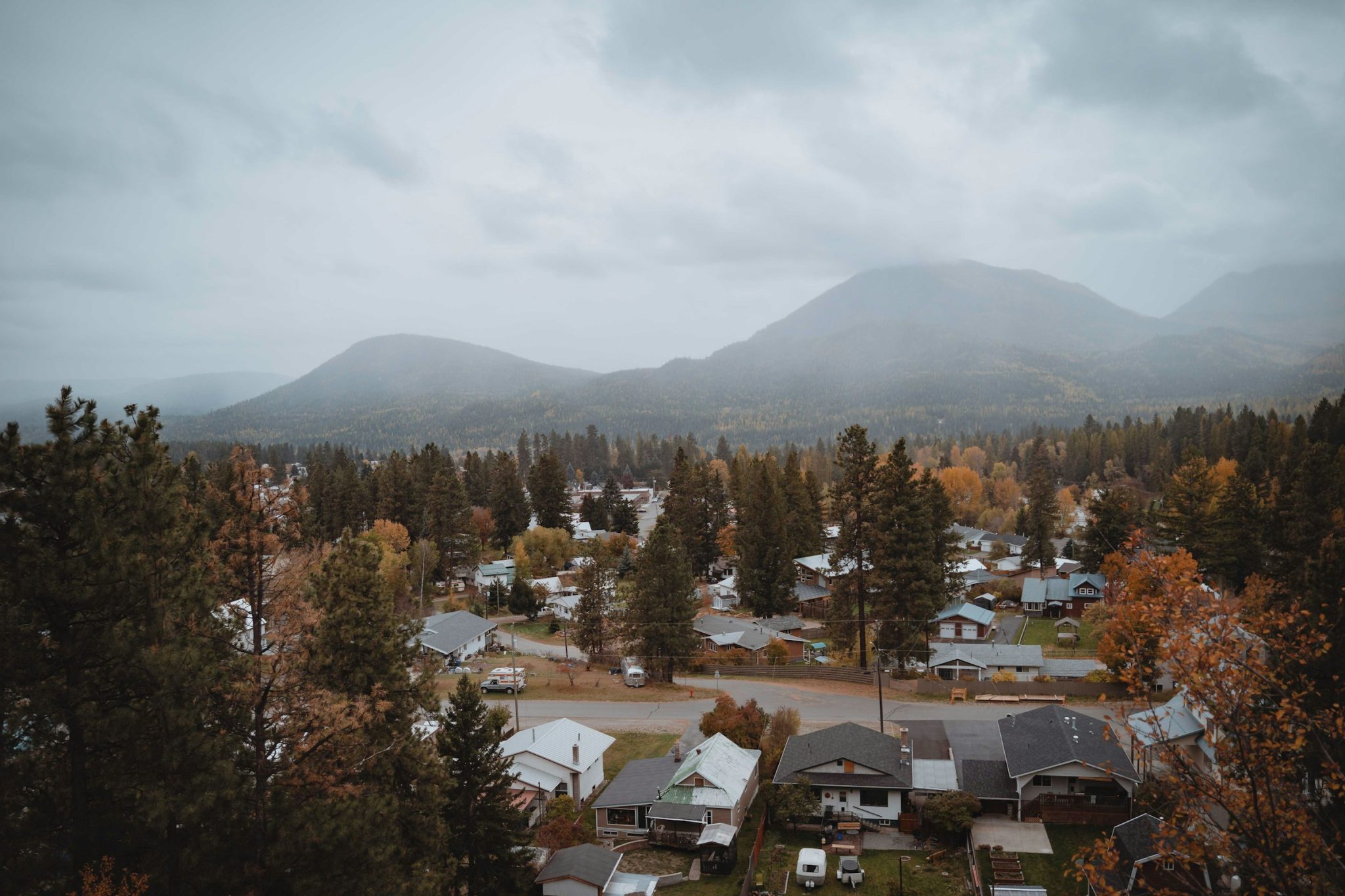 How to prepare for canada’s unique weather and terrain on your next holiday