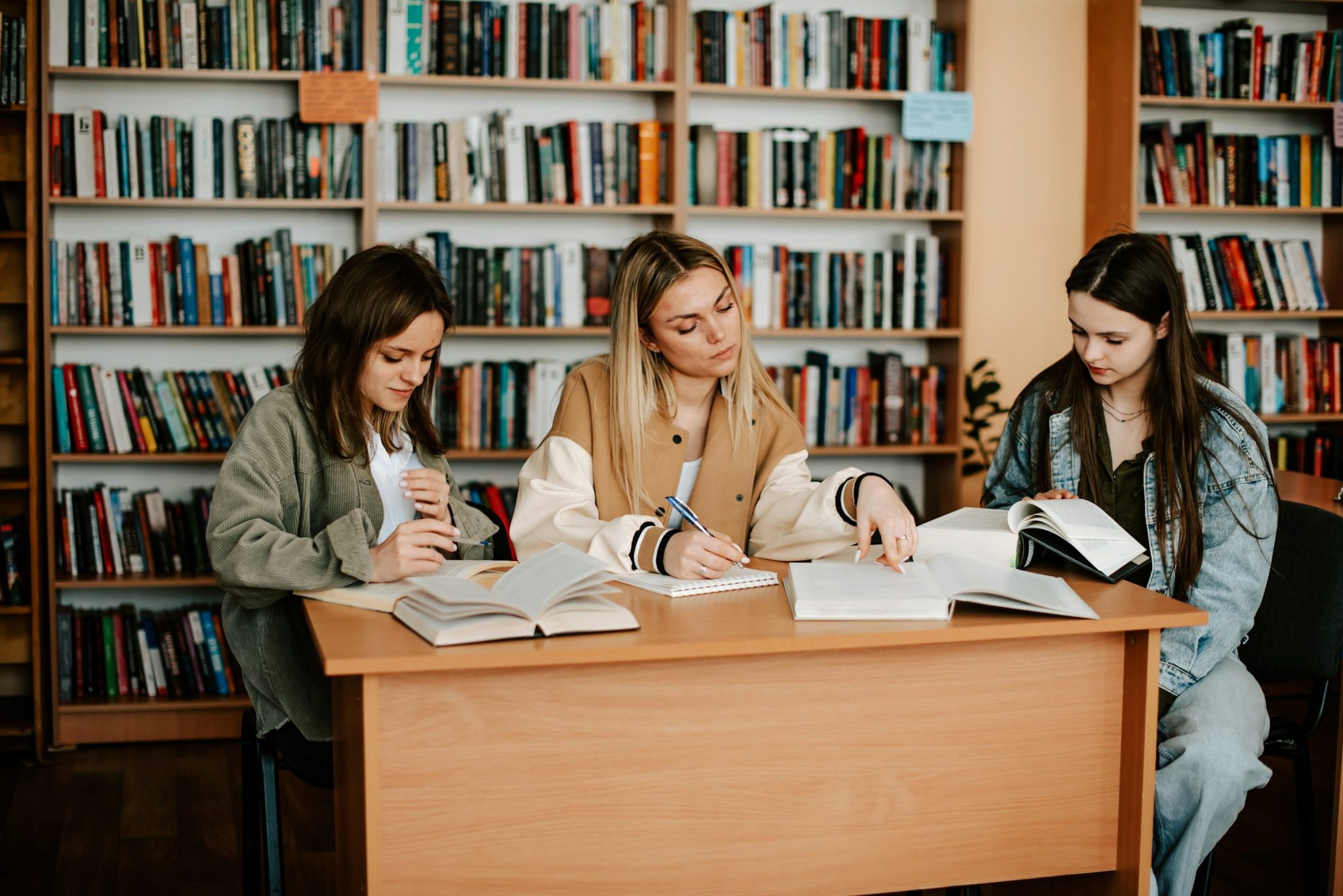 Essential books for academic writing: a guide for researchers