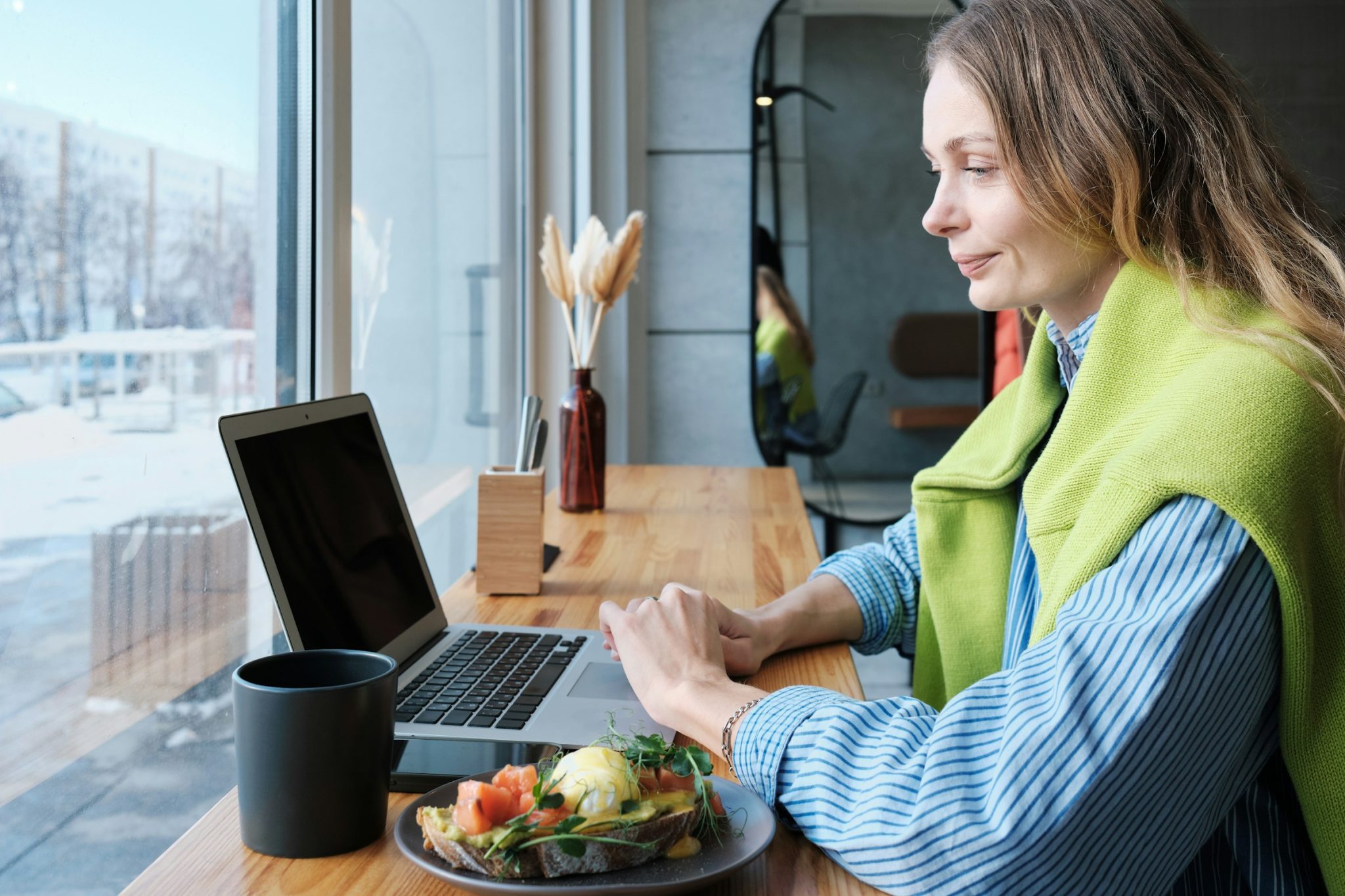 How remote work culture intersects with virtual entertainment