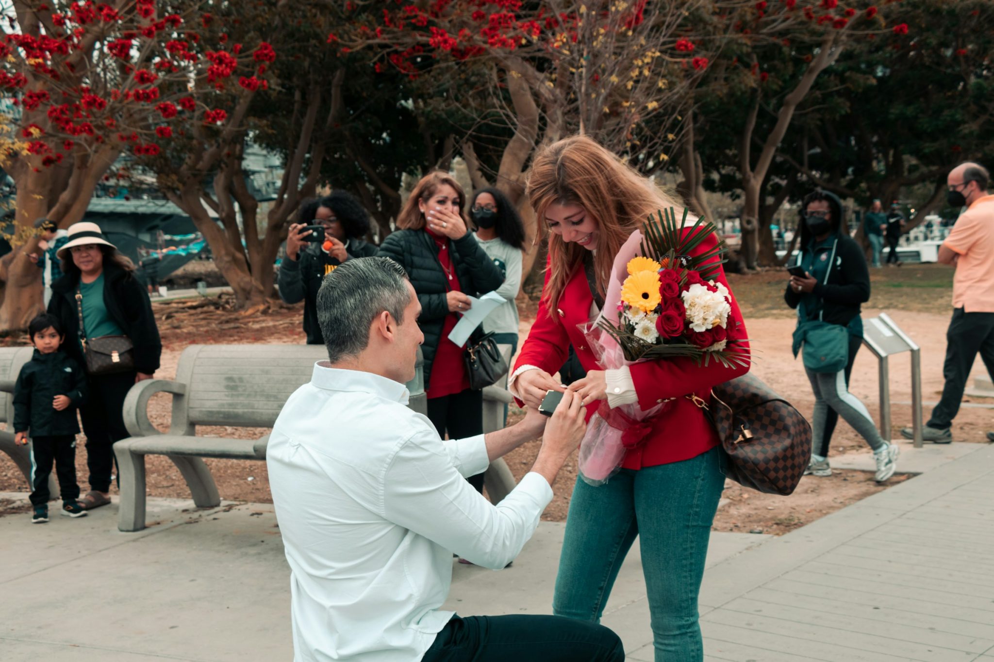 How to plan the perfect wedding proposal: expert tips