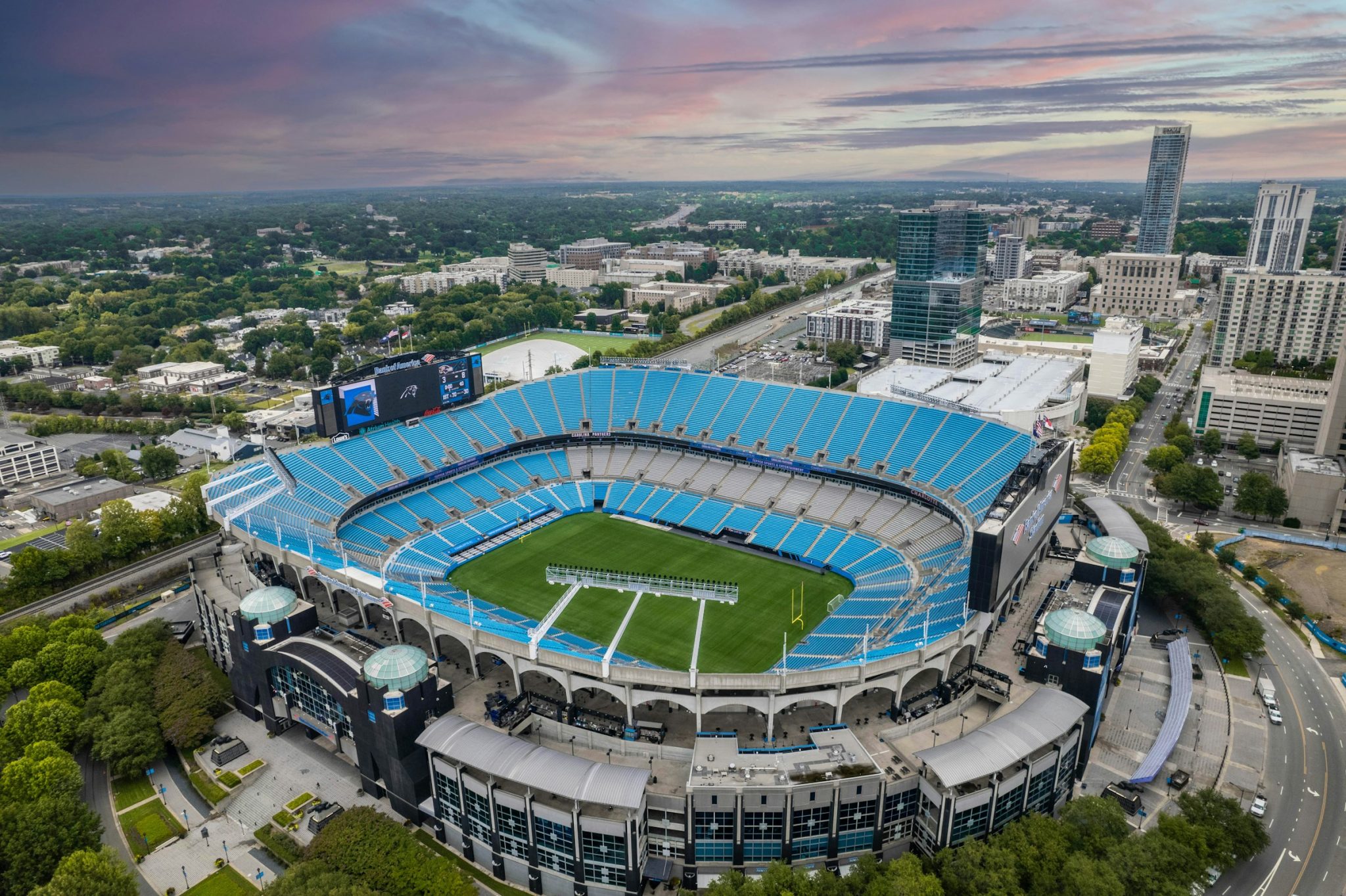 Why is everyone suddenly talking about charlotte, nc? Because it’s the south’s new travel star