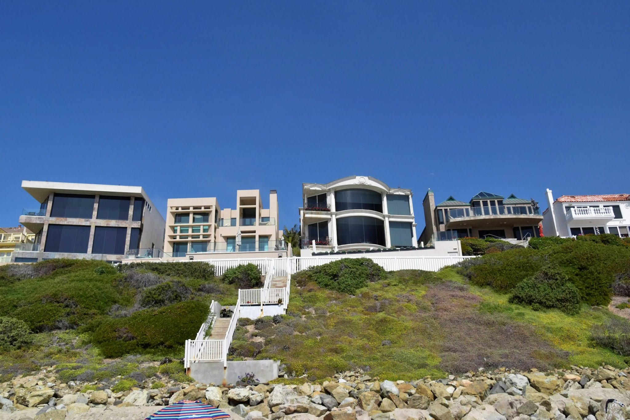 Inside the brains of billion-dollar brokers: the psychology of high-end sales
