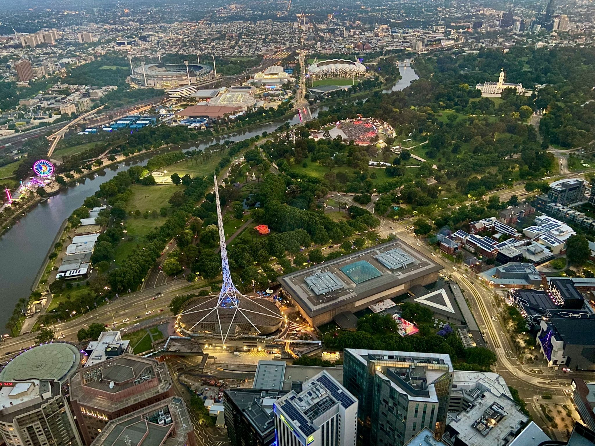 The most exciting online business schools in australia (2025)