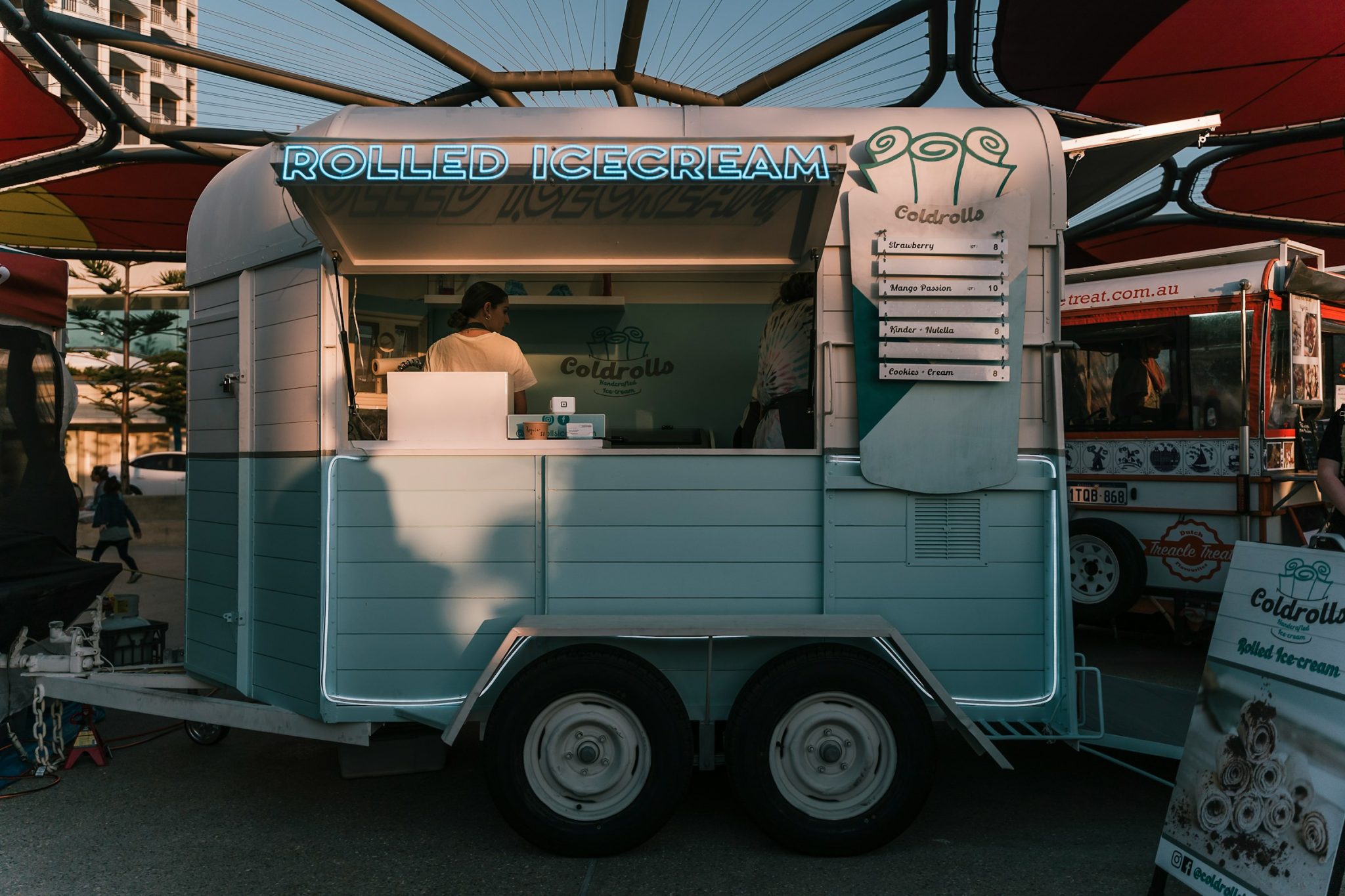 What to know about mobile franchise costs before you get started