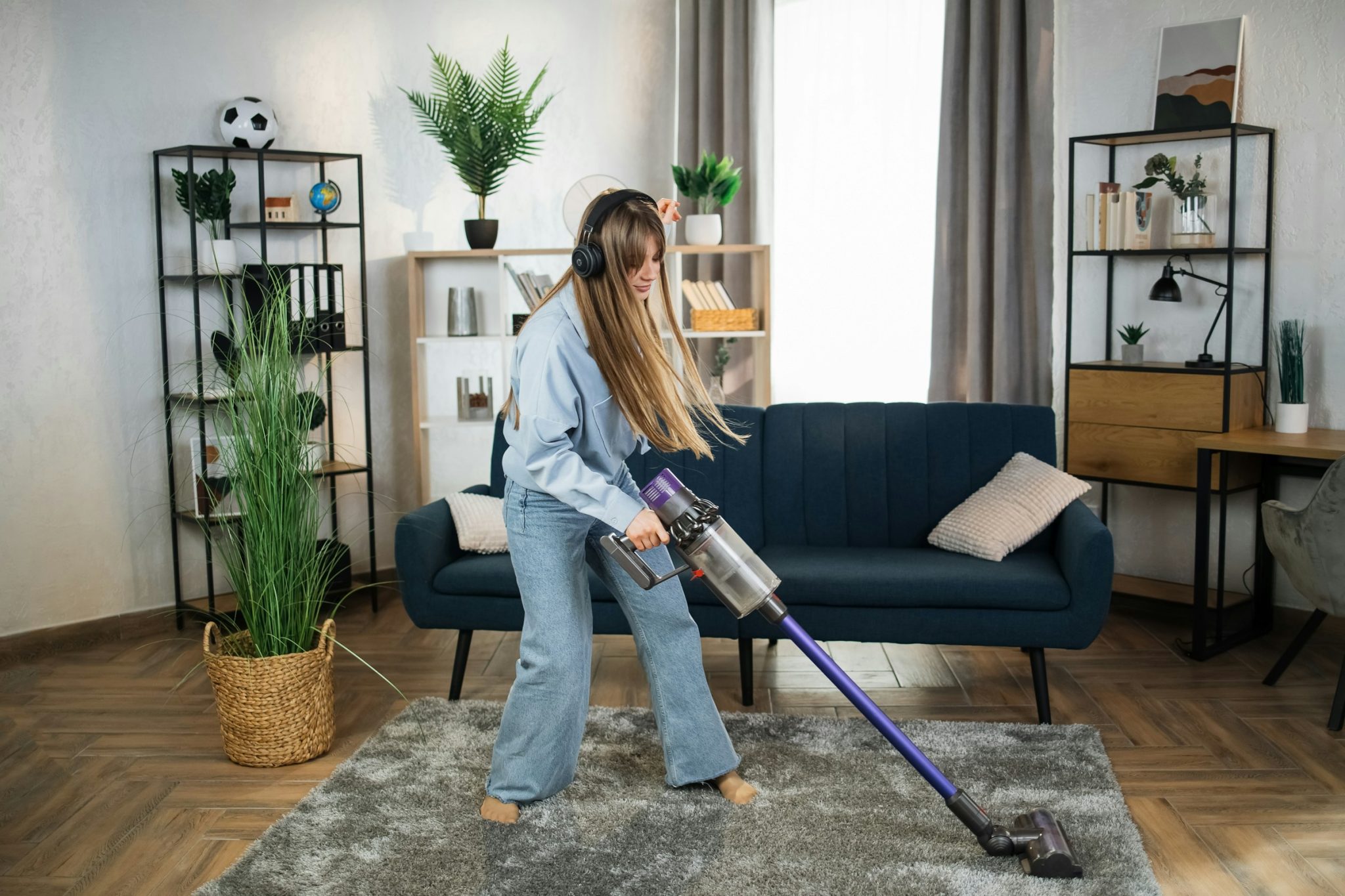 One-time home cleaning strategies address immediate needs and long-term freshness