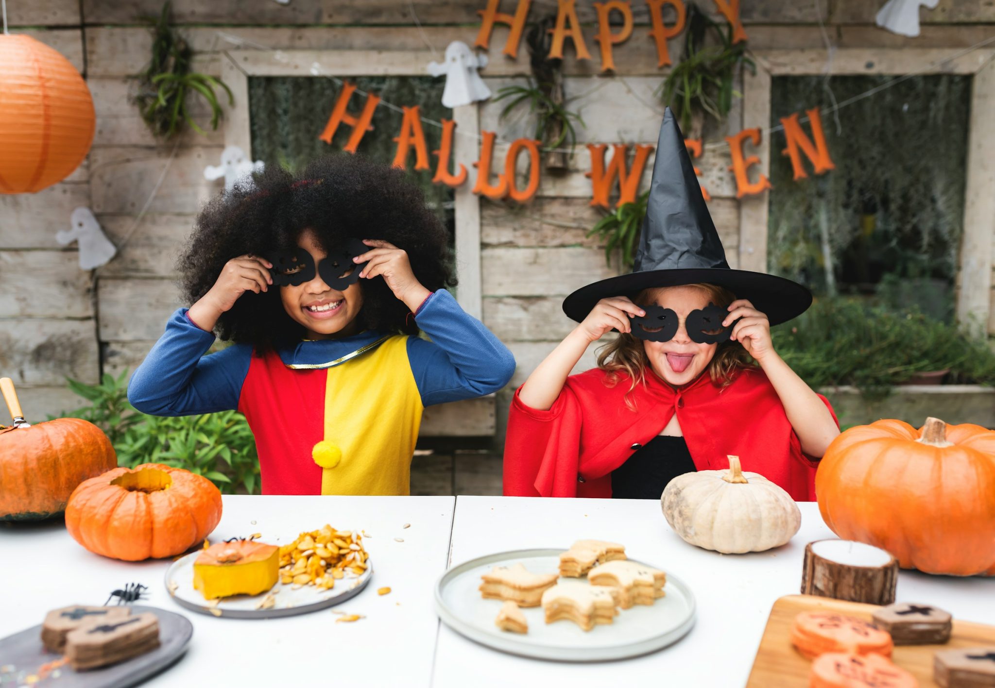 Family halloween activities: 10 fun and memorable ideas to celebrate