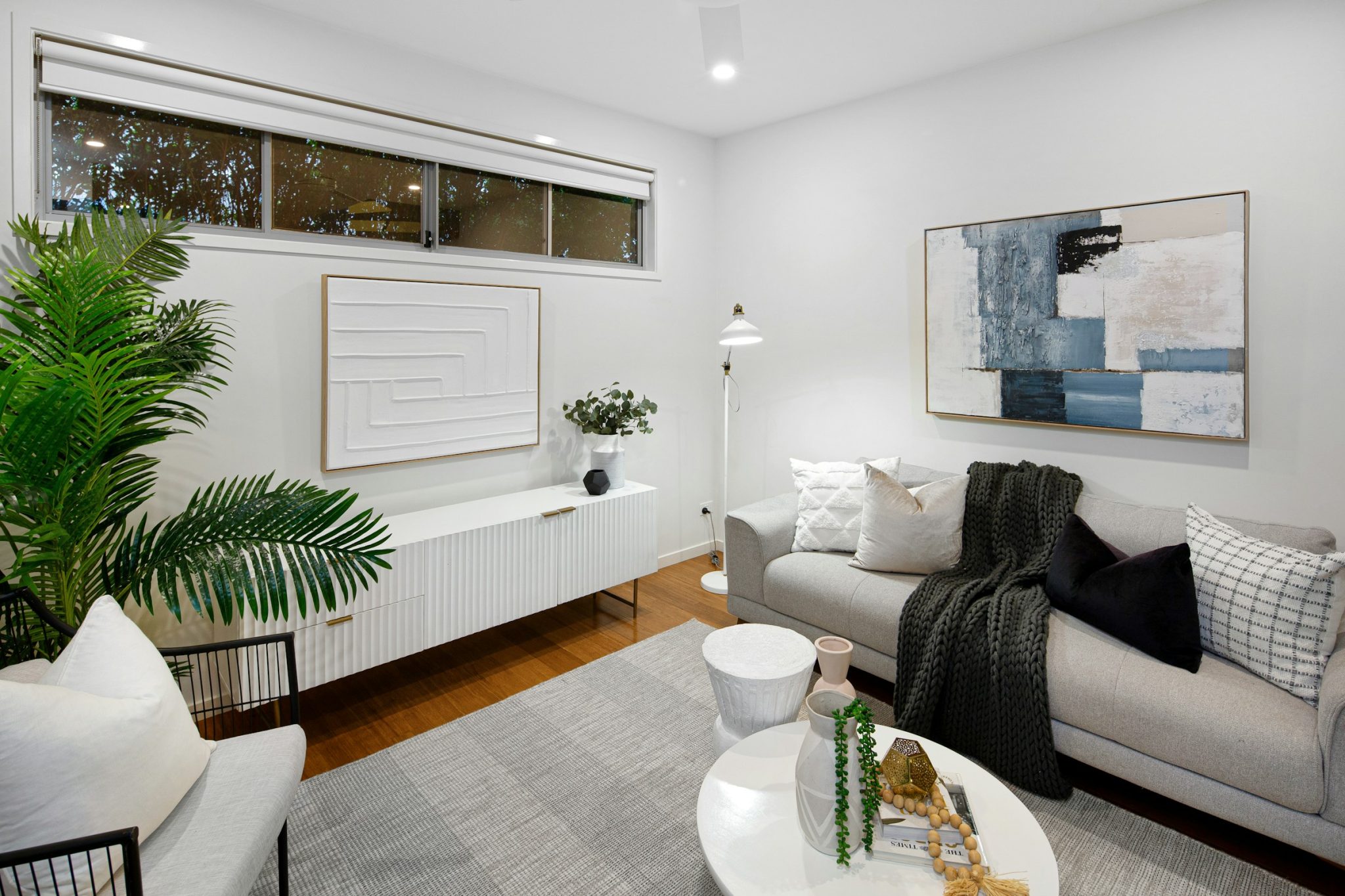 How to choose the perfect painting for sale to match your home decor