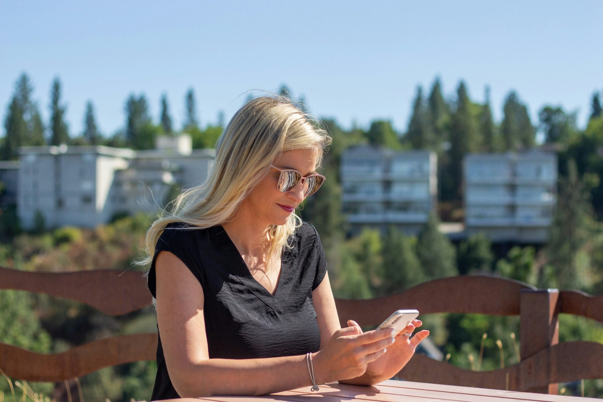 How to leverage social media for banner promotion effectively