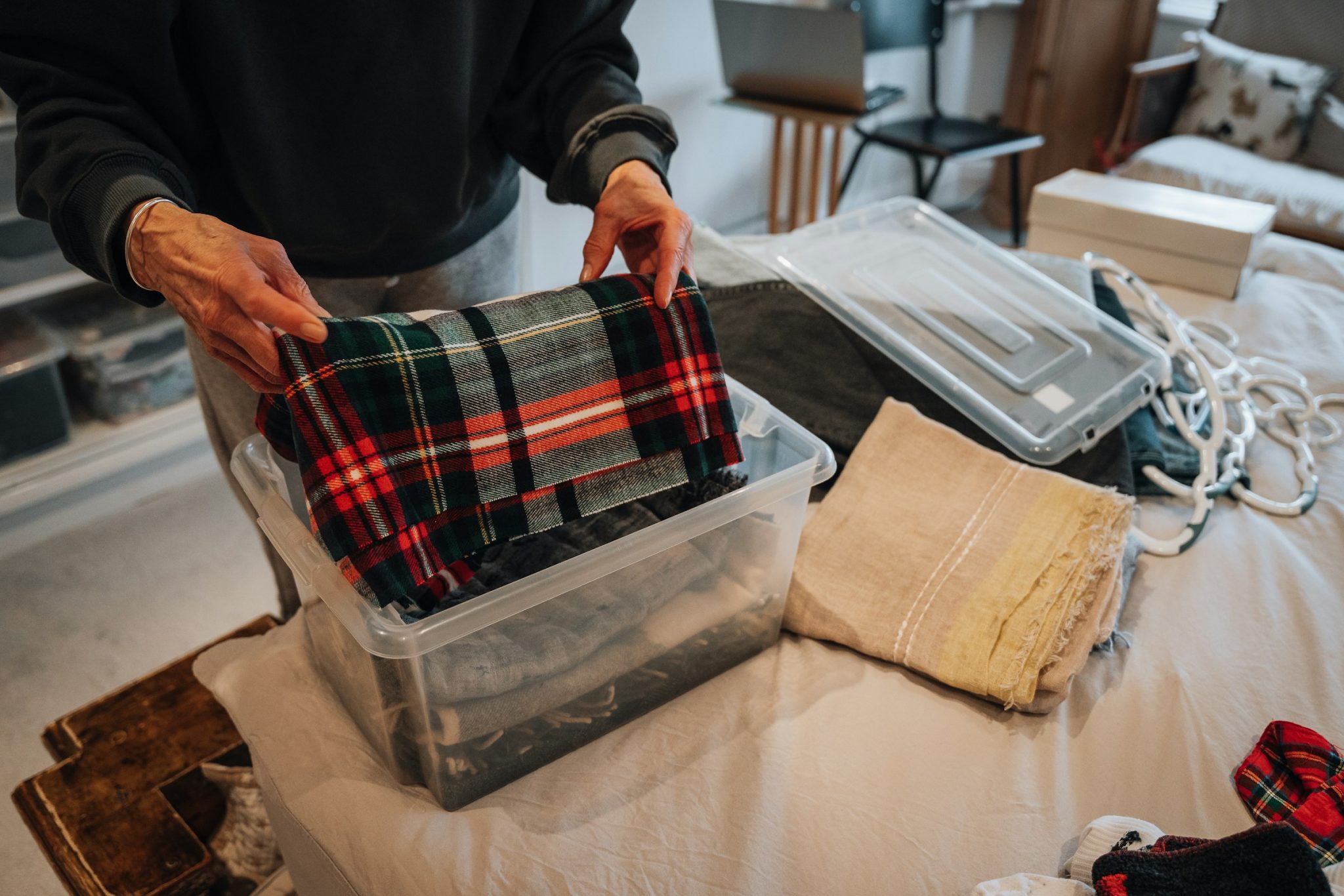 How to declutter before moving home